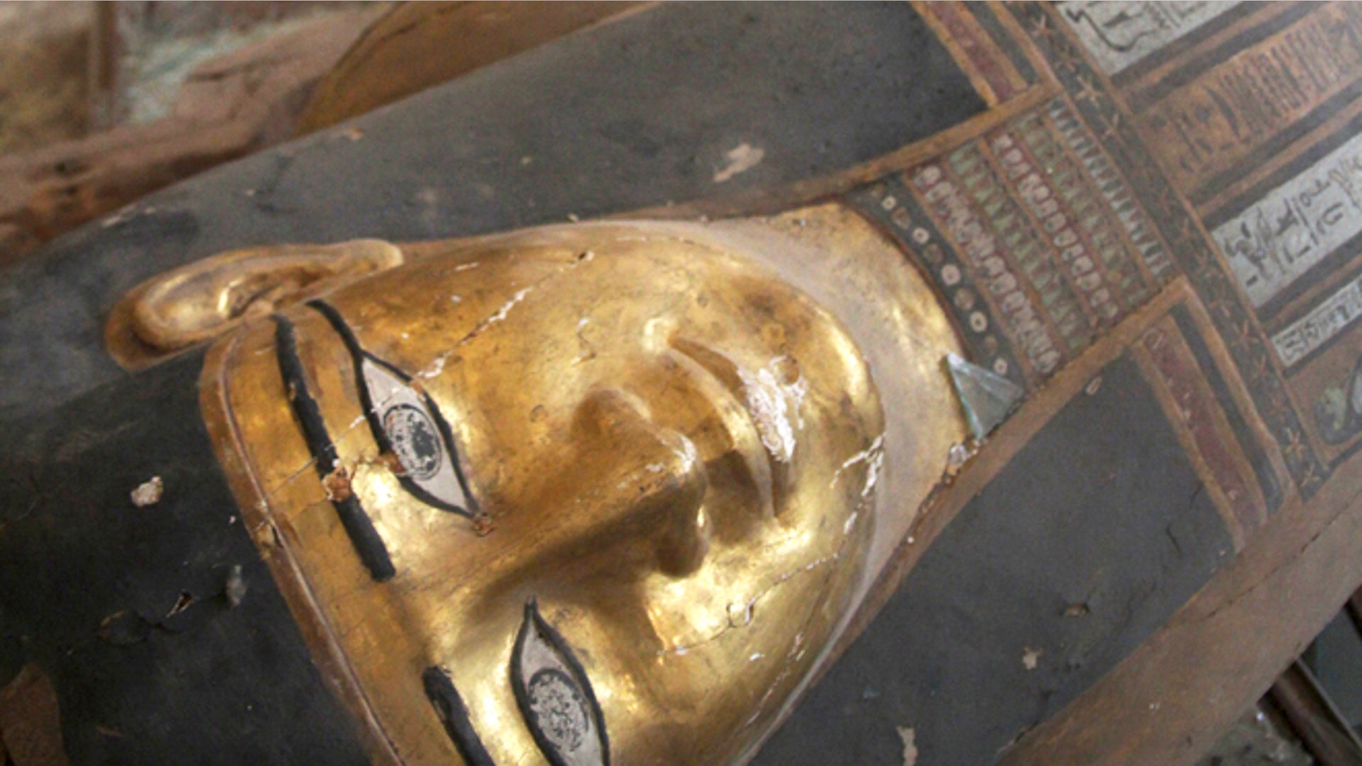 Egypt_antiquities_looting_damage_opener