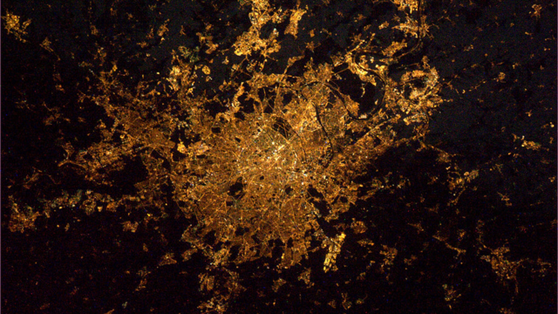 01fromspace_paris