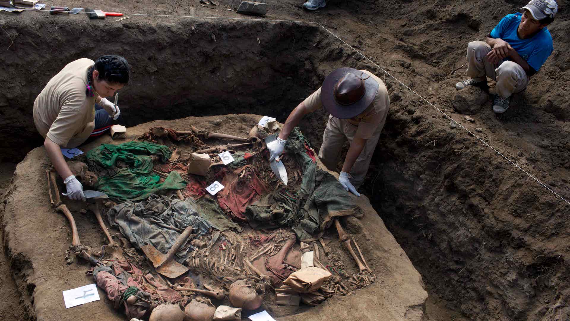 Peru_Graves_Unearthed__8_