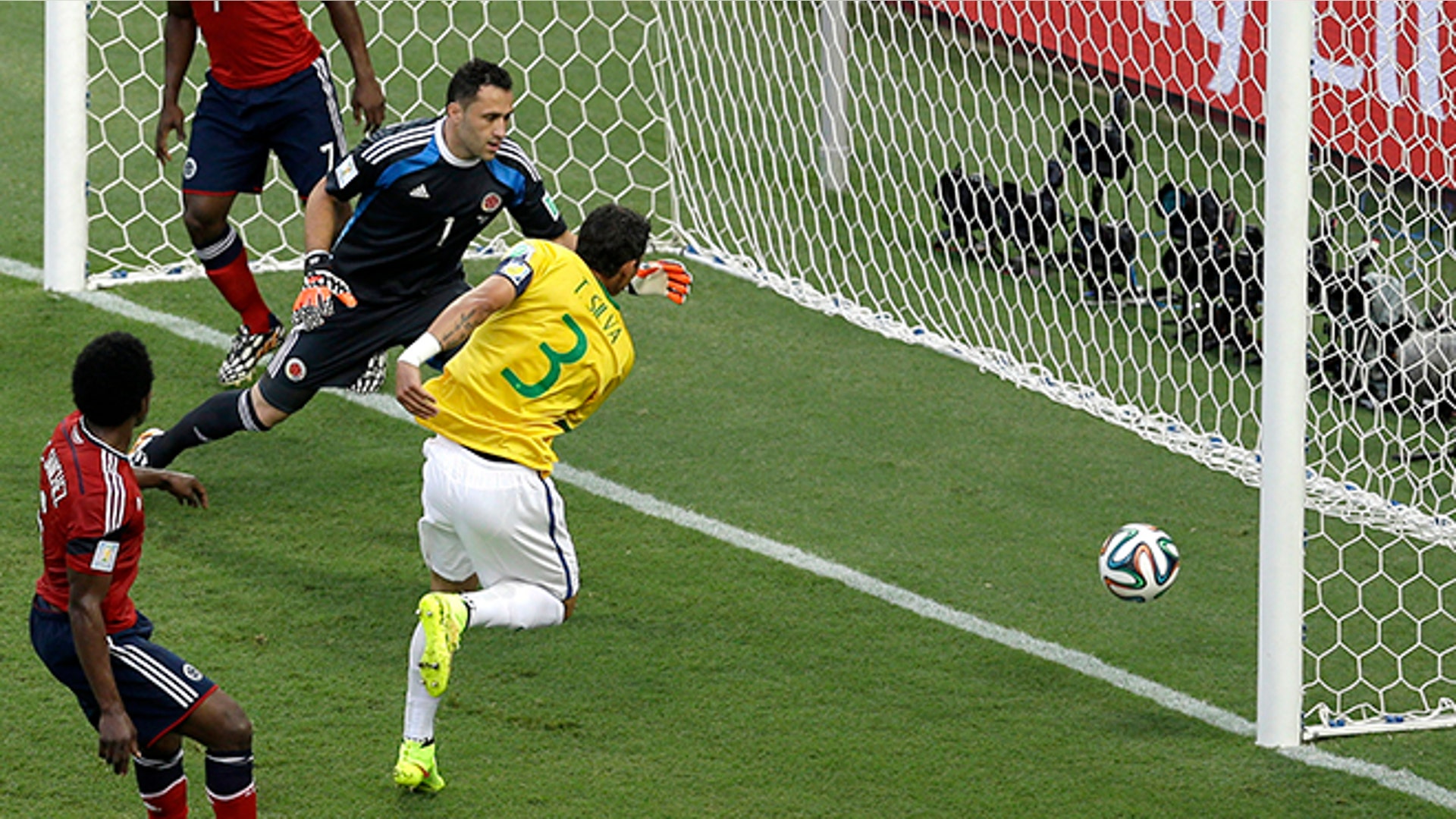 BrazColo_Silva_Goal_Top