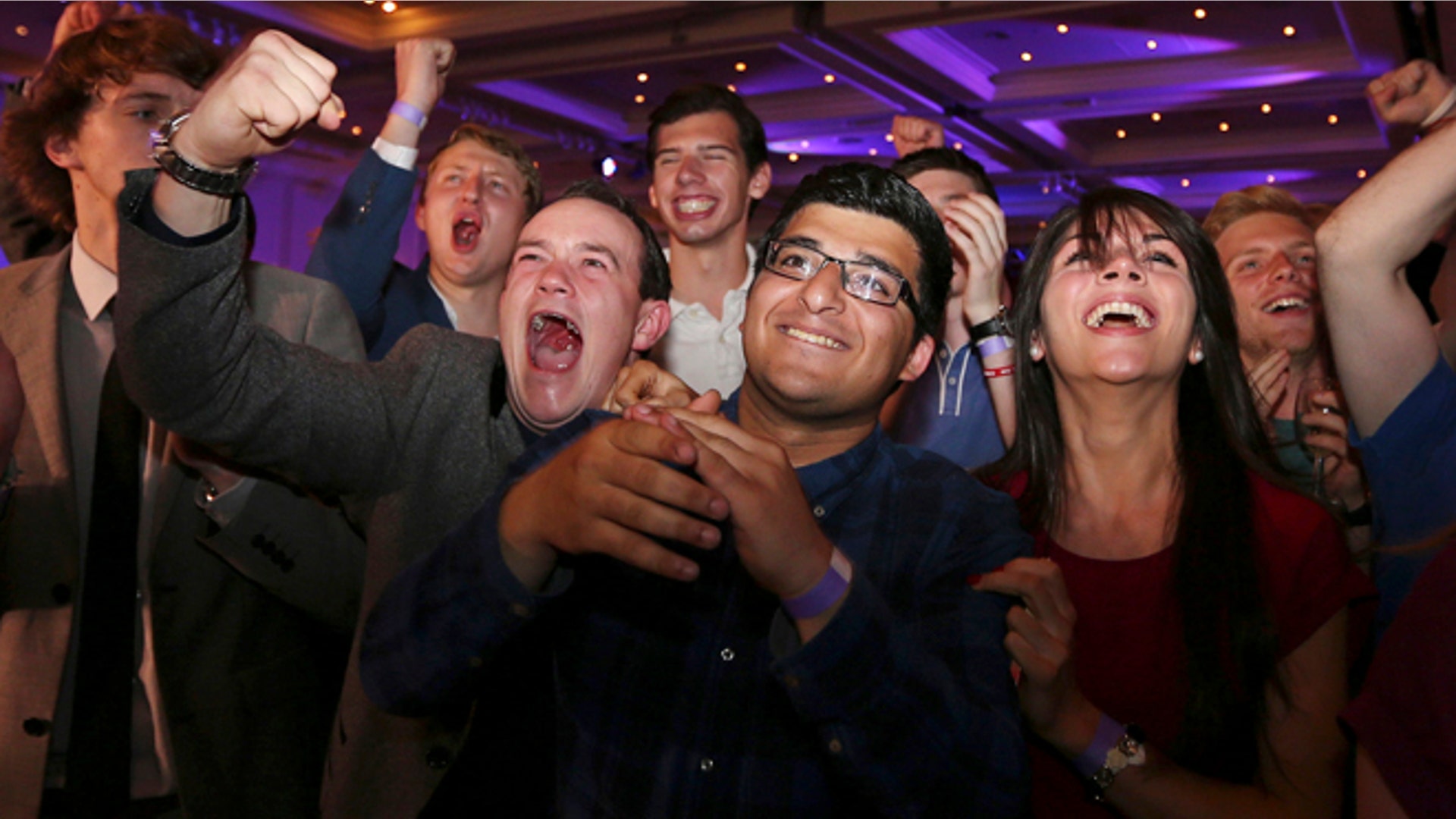 Scotland votes on independence referendum