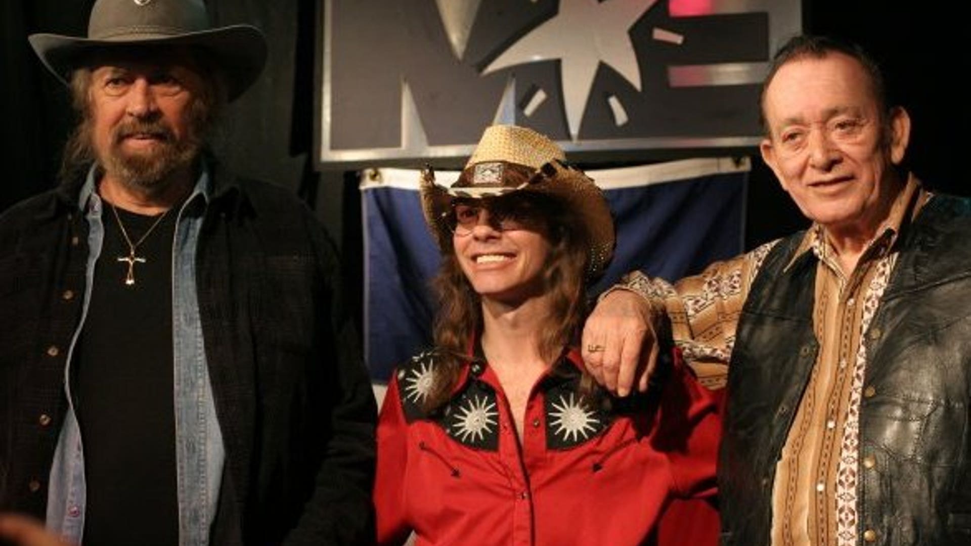 74132_447826388385_69533603385_5553981_5423610_n