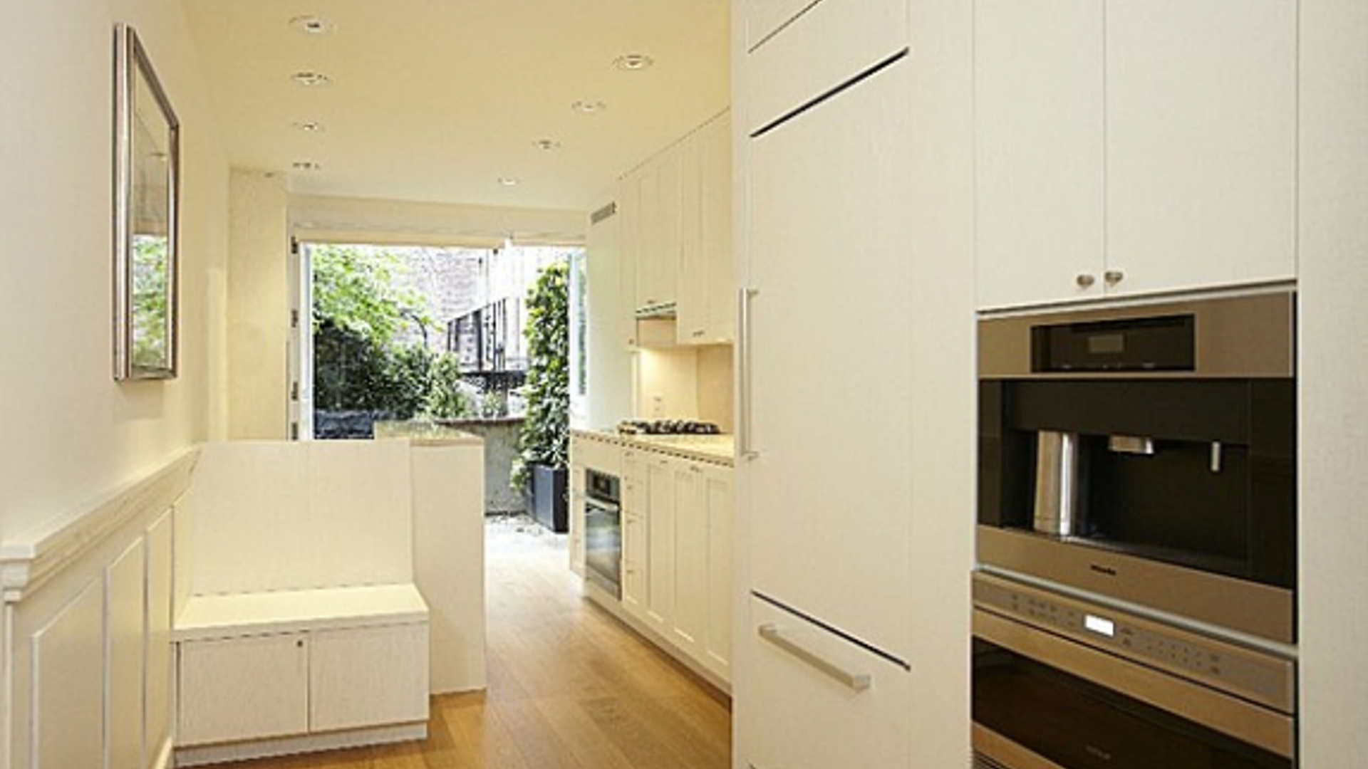 75_5_Bedford_Skinny_kitchen_574x430