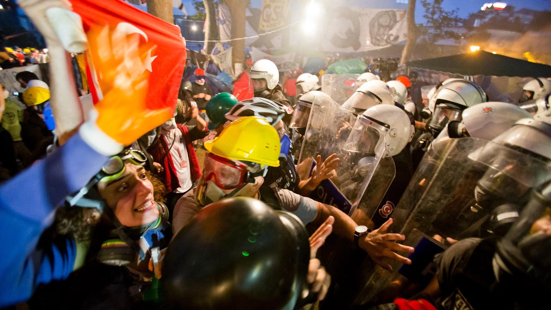 APTOPIX_Turkey_Protes_Angu