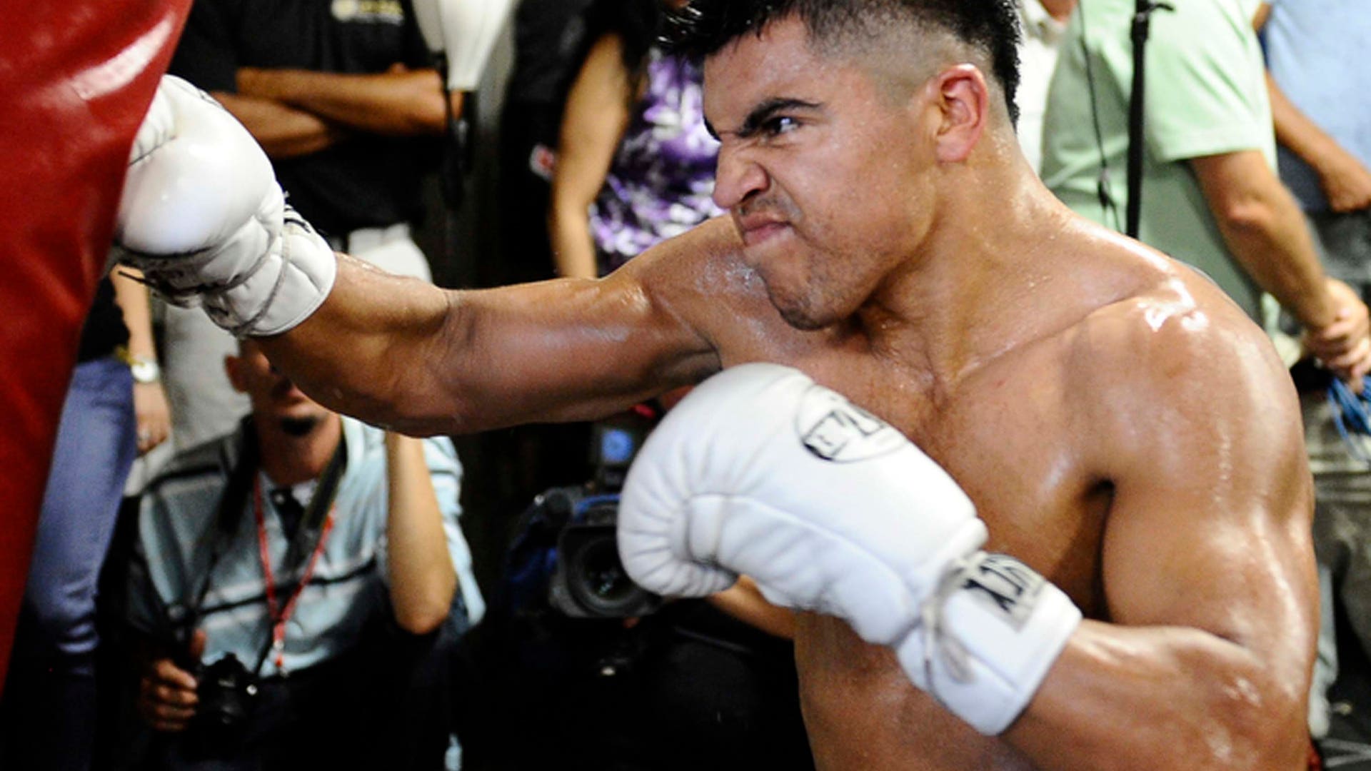 Ortiz_Mayweather_19_FNL