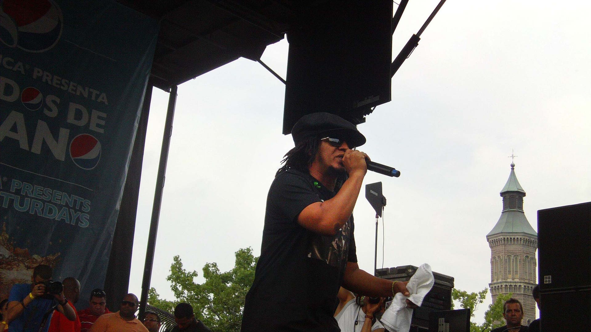 Tego Calderón Rocks Washington Heights | Fox News