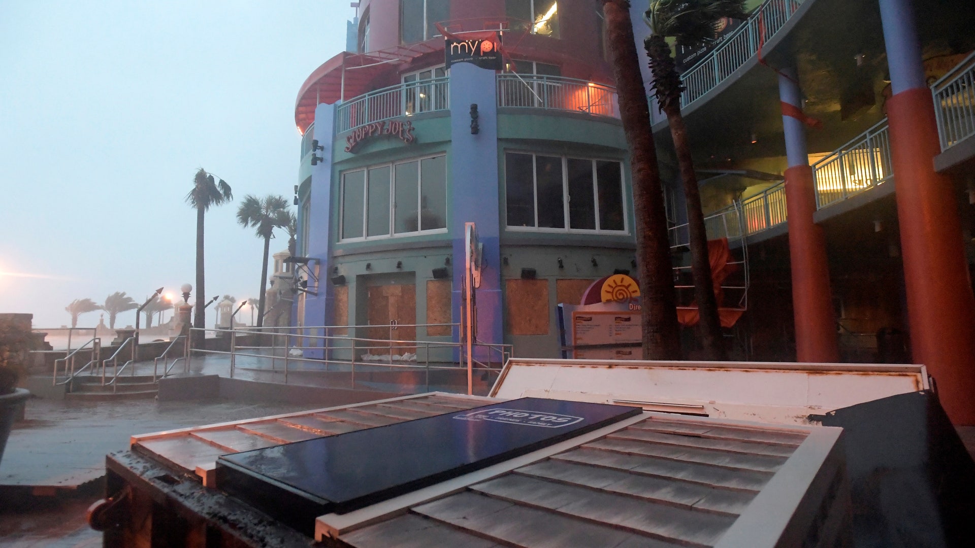 Hurricane Matthew approaches Daytona Beach