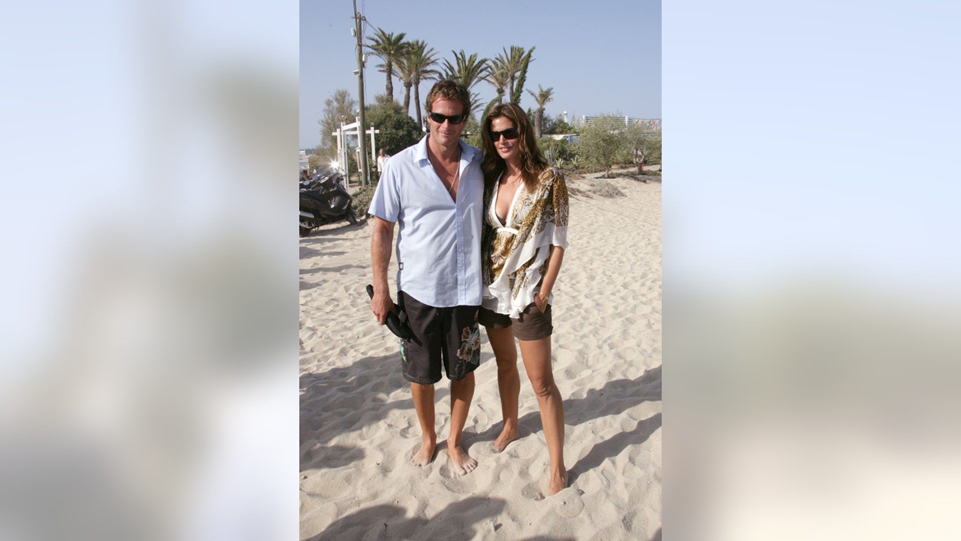 Cindy_Crawford_and_Rande_Gerber_dmf