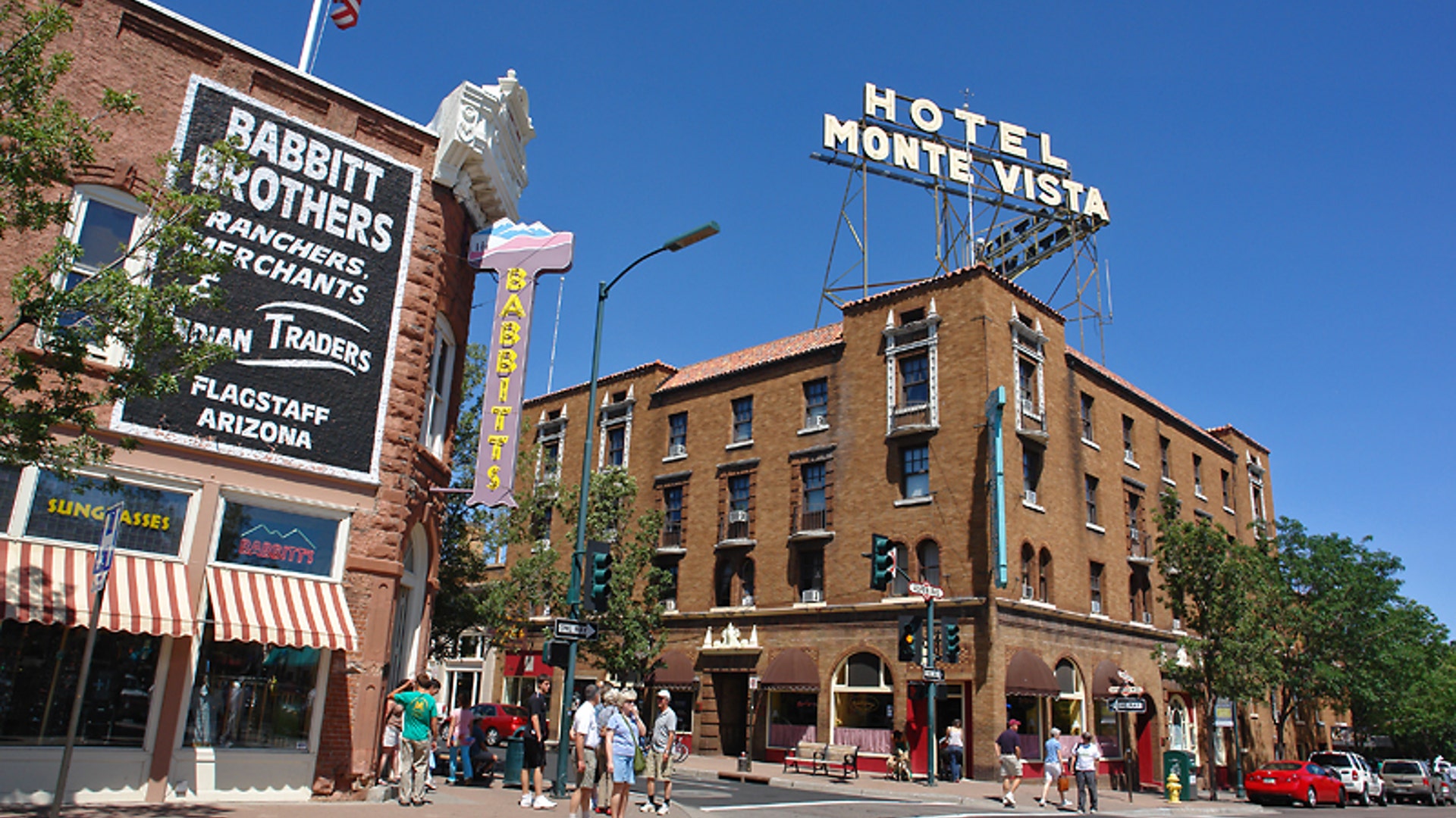 Flagstaff_by_SearchNetMedia
