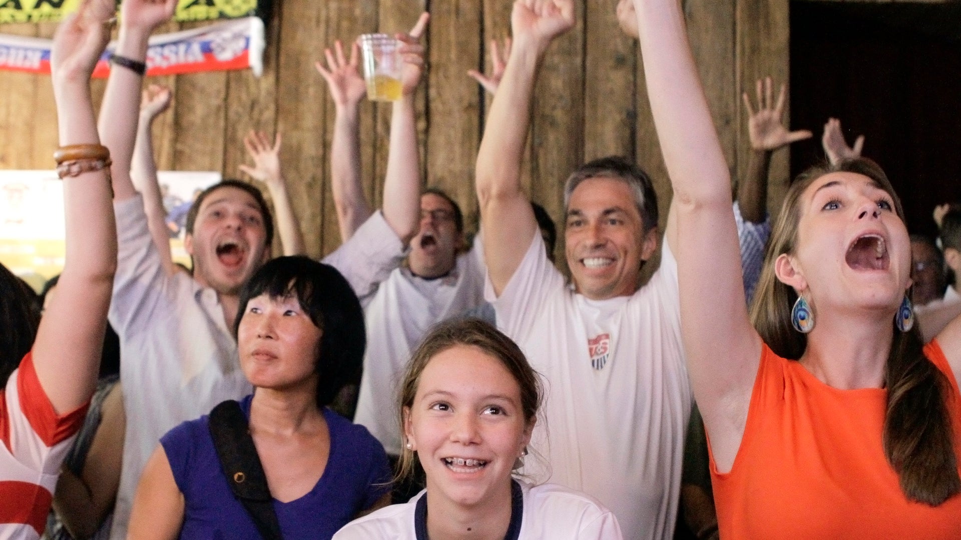 Gold_Medal_Match_Reac_Carr