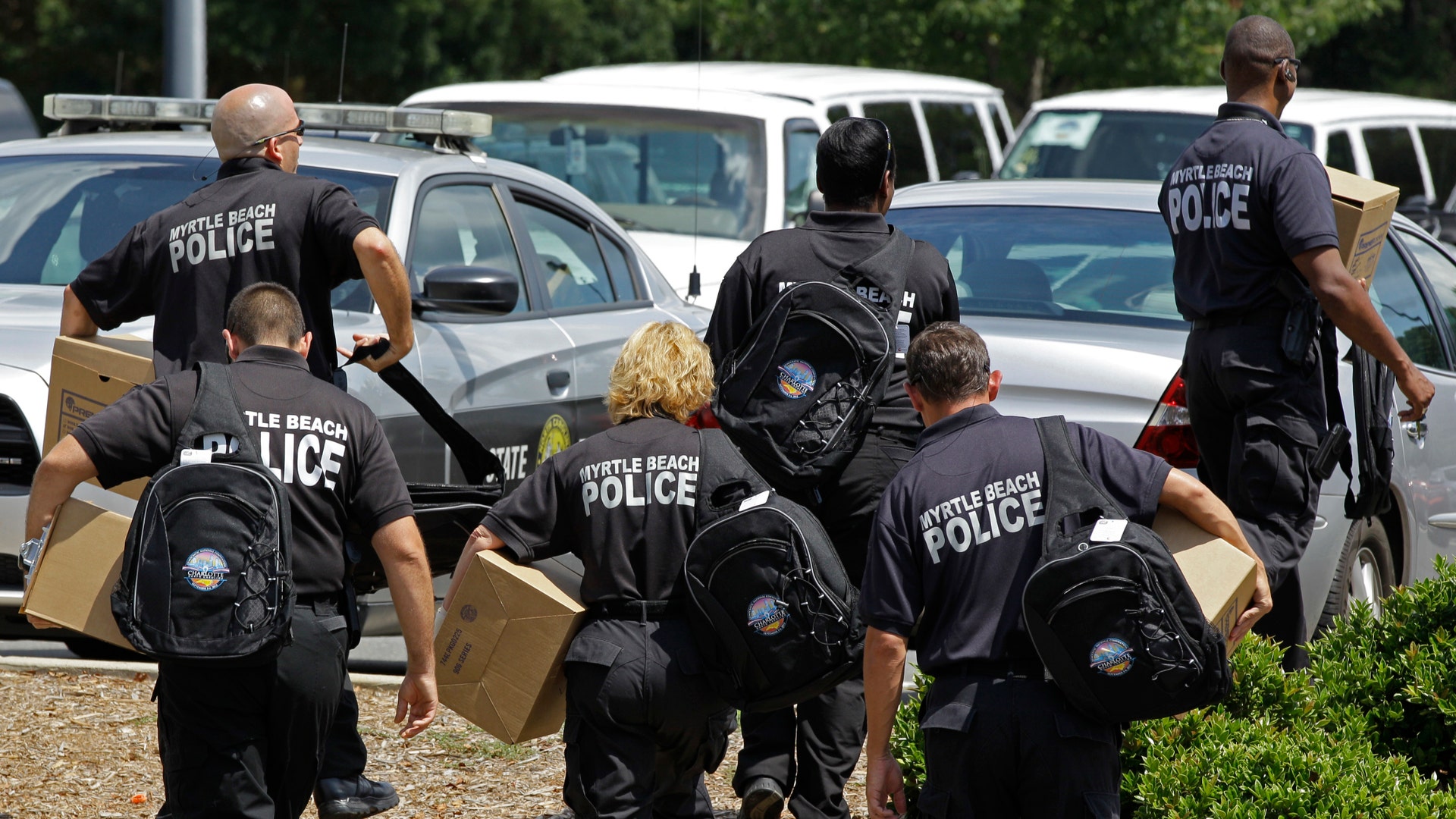 Democratic_Convention_Outside__1_