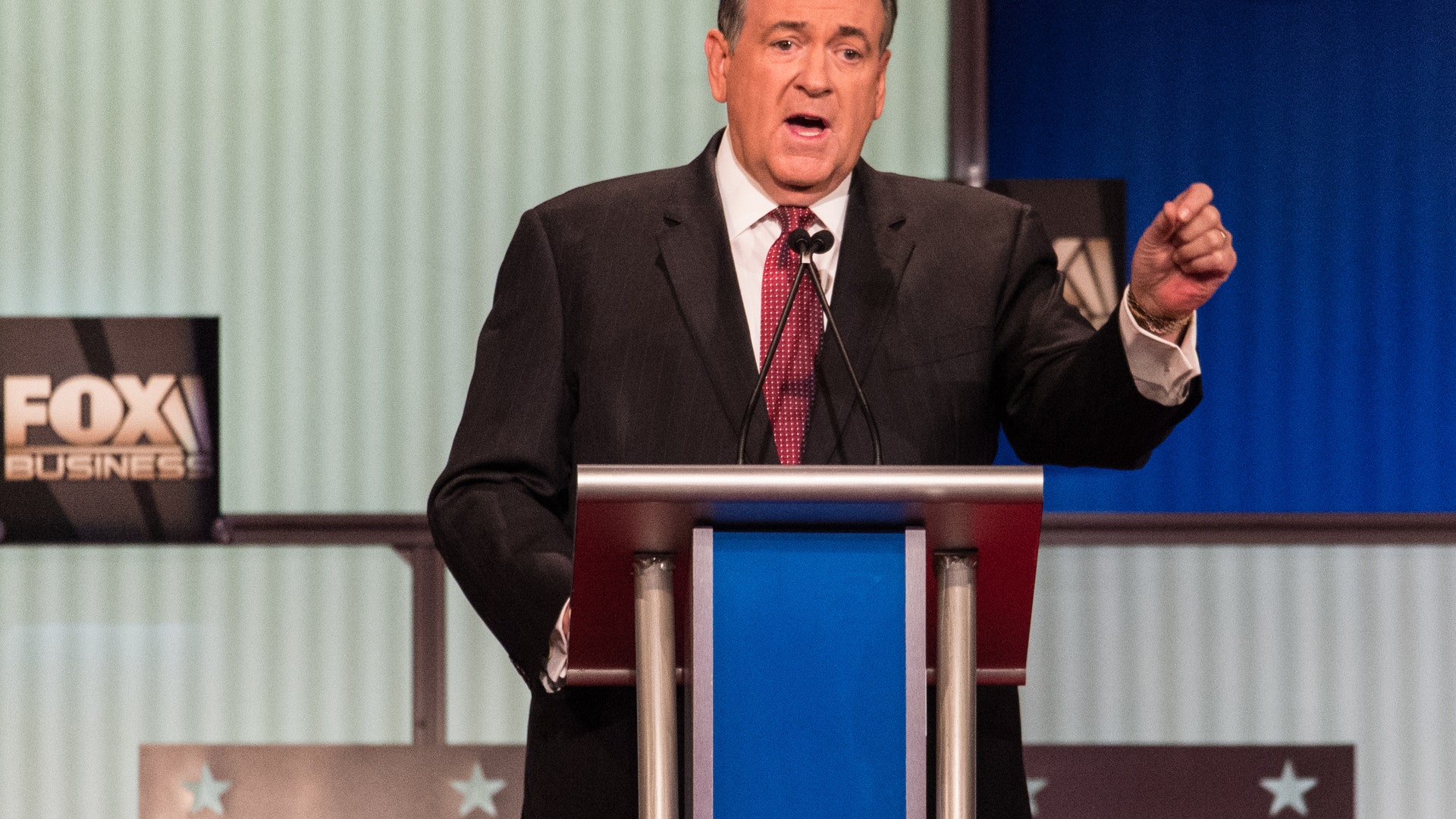 Huckabee speaks