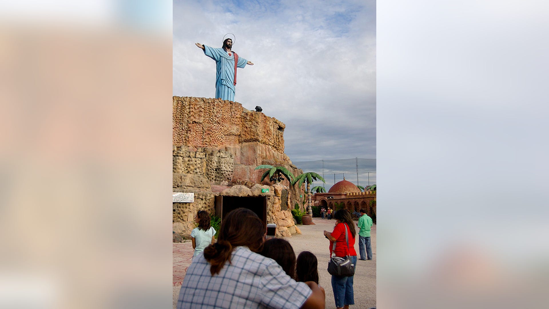 Tierra Santa Resurrection