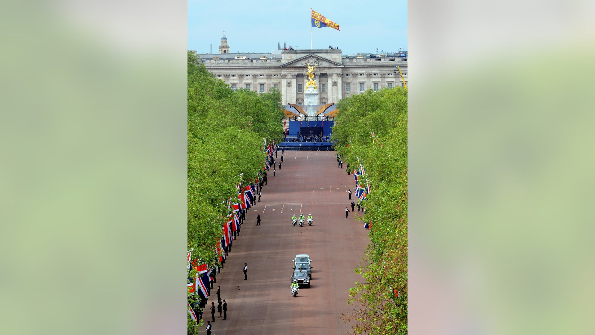 Britain_Queen_s_Jubil_Pata_16_