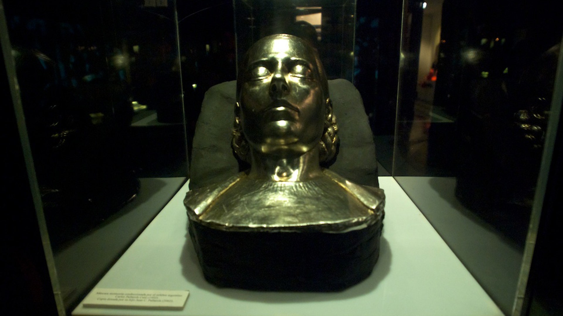 Museo_de_Evita_in_Palermo_Metal