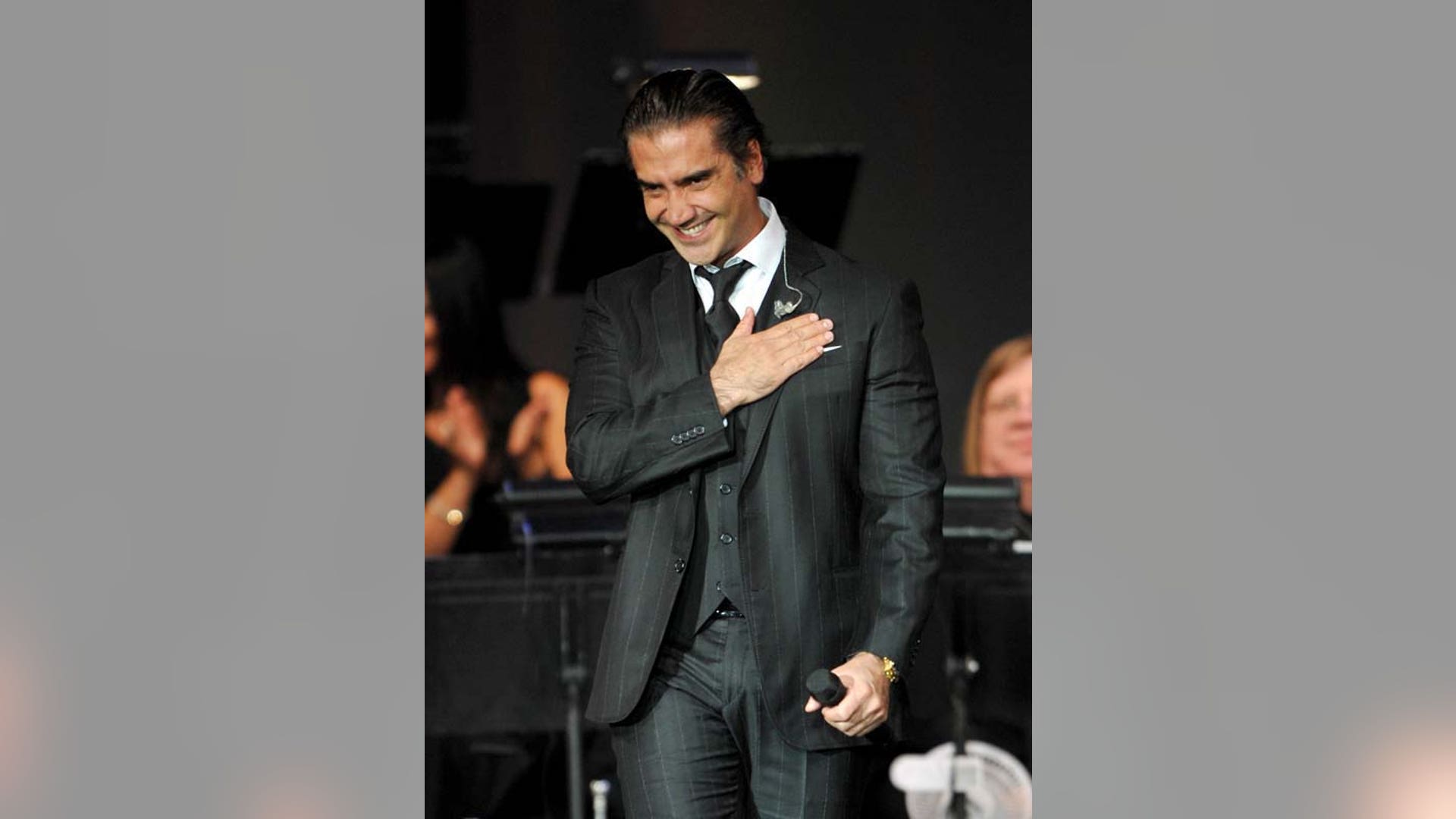 Alejandro Fernández 