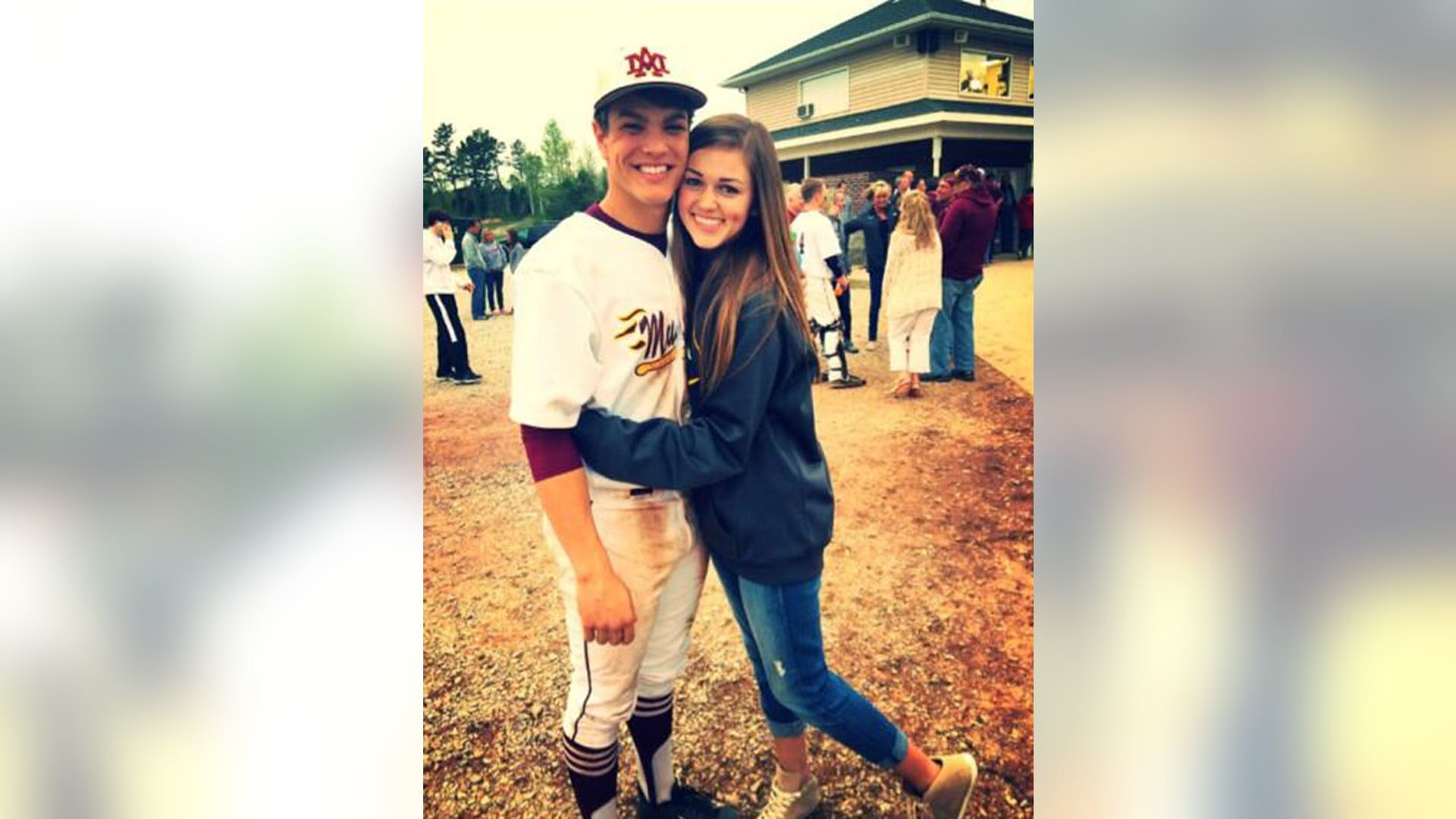 sadie_robertson_pic_day