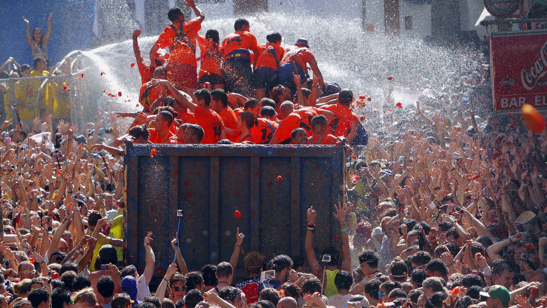 APTOPIX_Spain_Tomato__Vros__2_