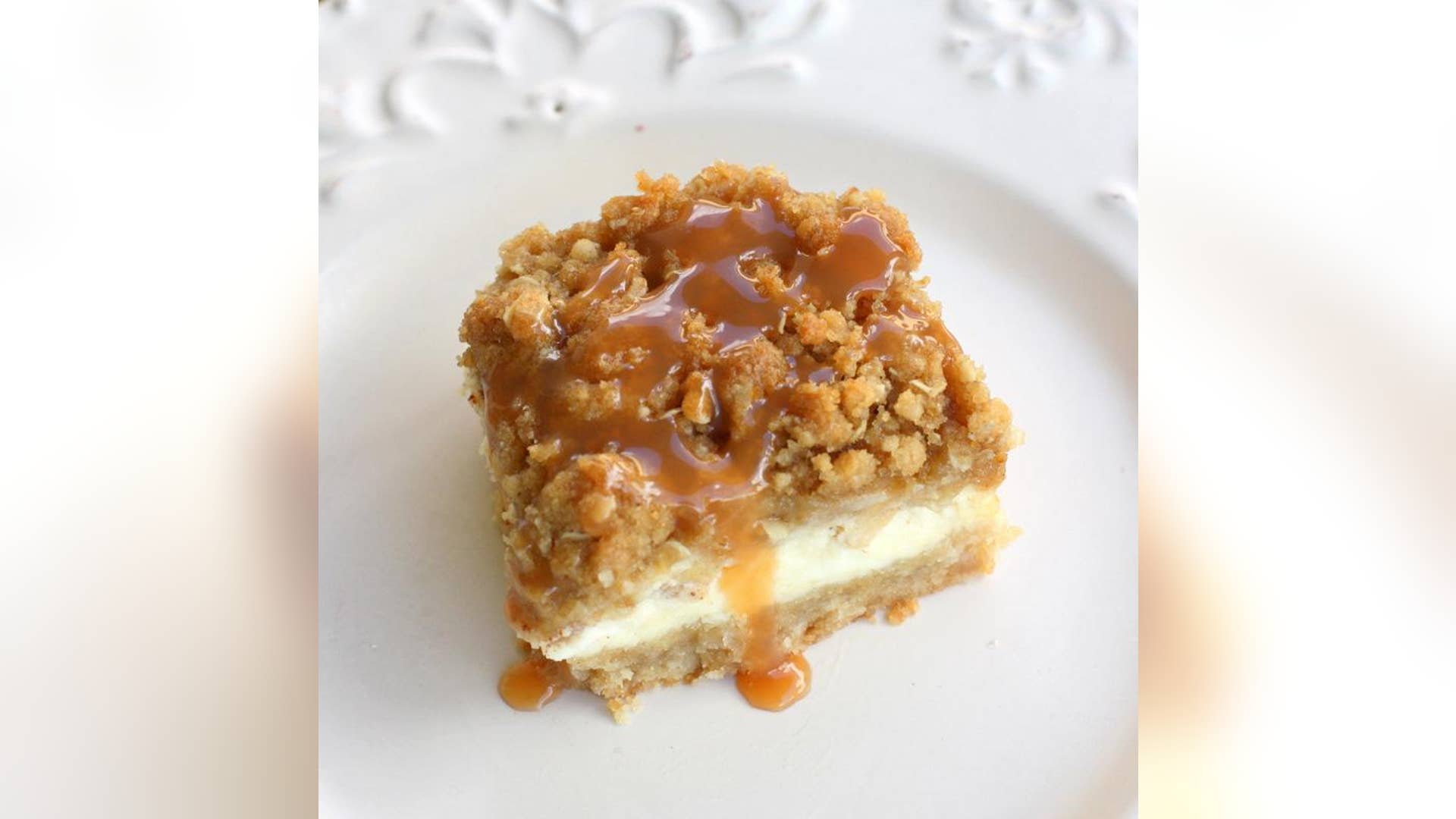 Caramel Apple Cheesecake Bars