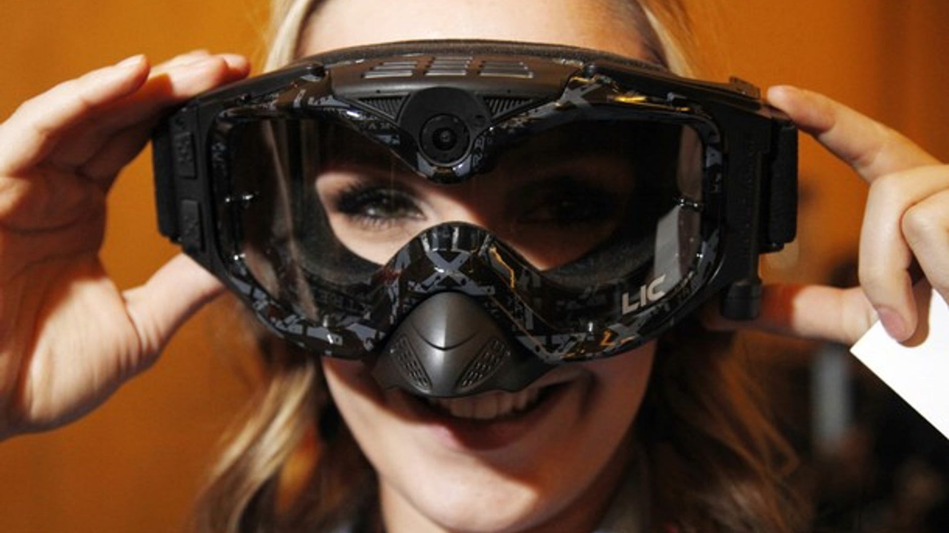 Snow_Goggles_with_Built_in_HD_Camera