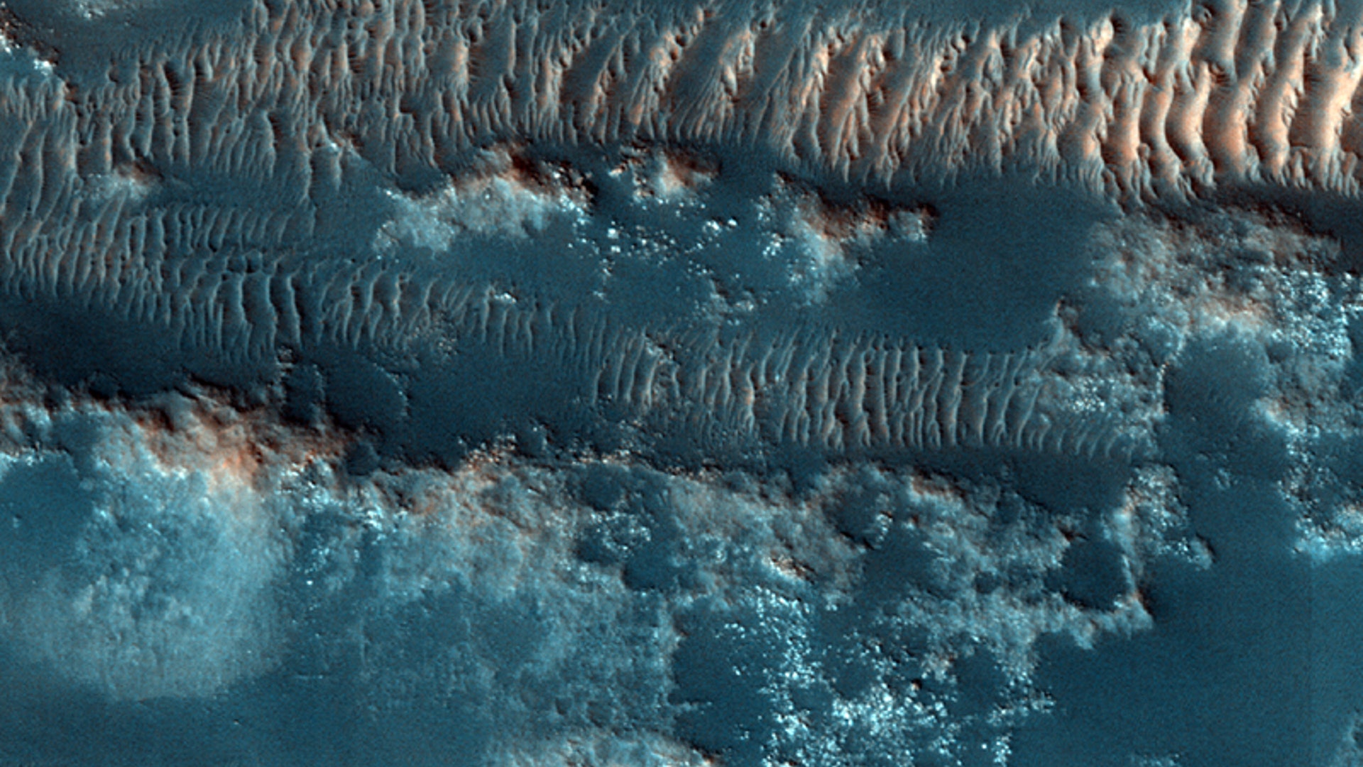 Dunes of Lobo Vallis