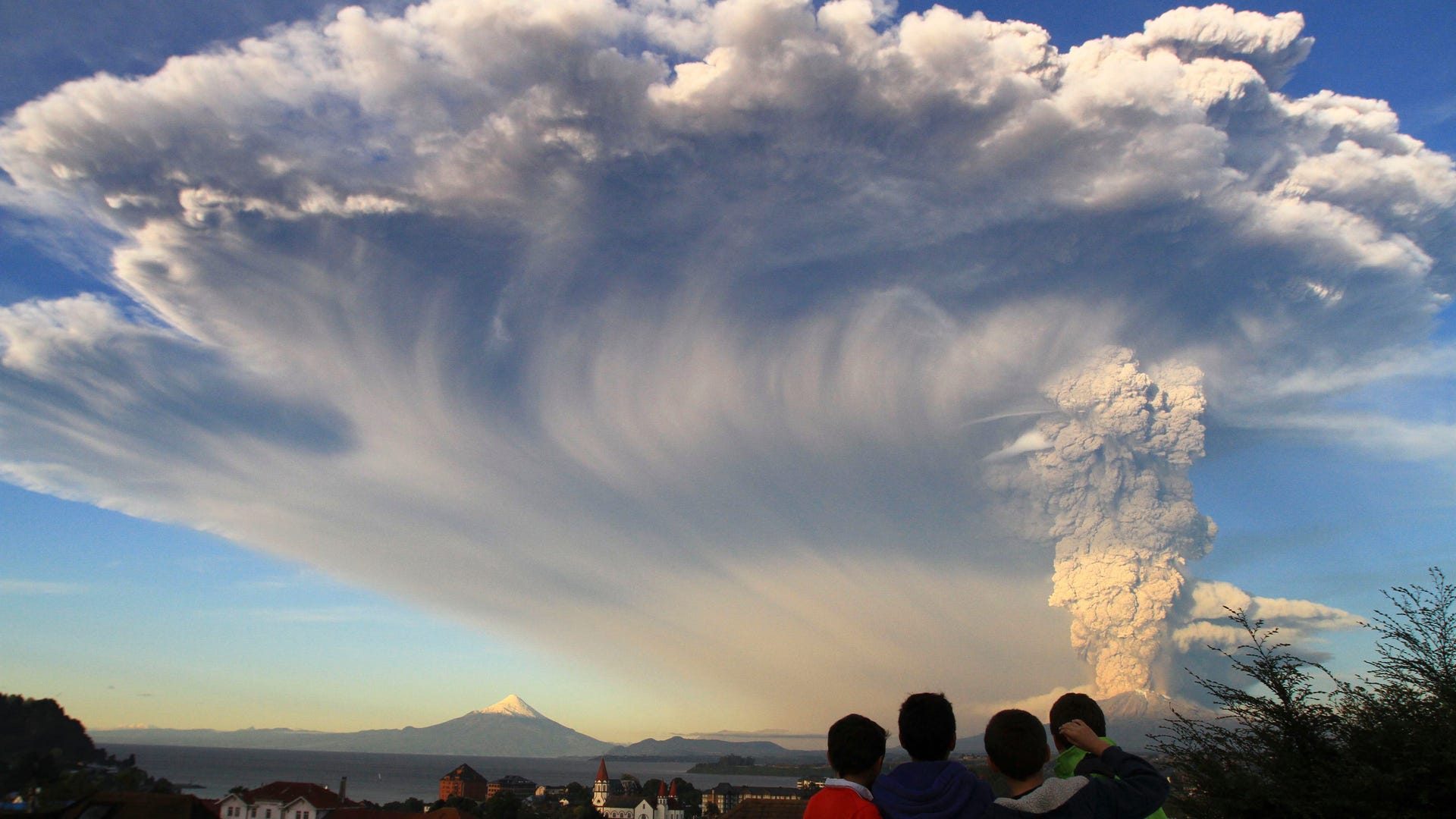 APTOPIX_Chile_Volcano_Vros__1_