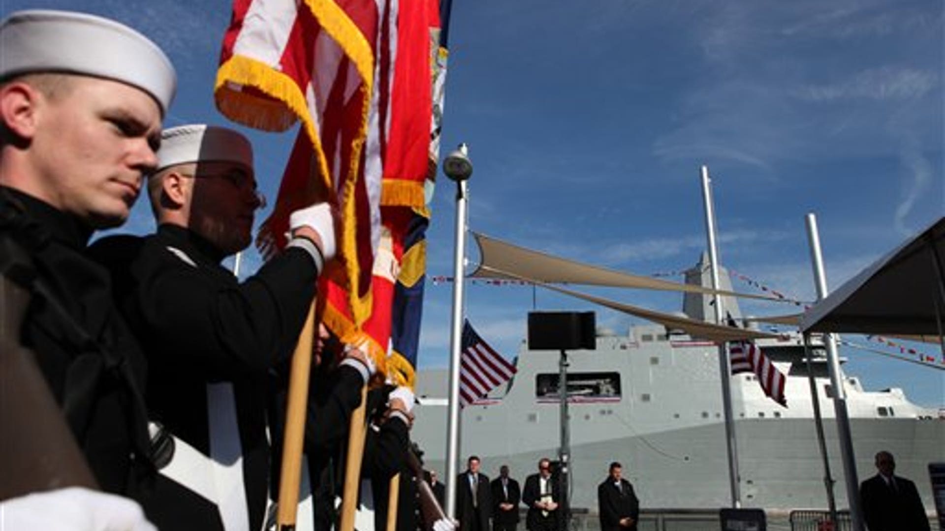 USS_New_York_Saut_4_
