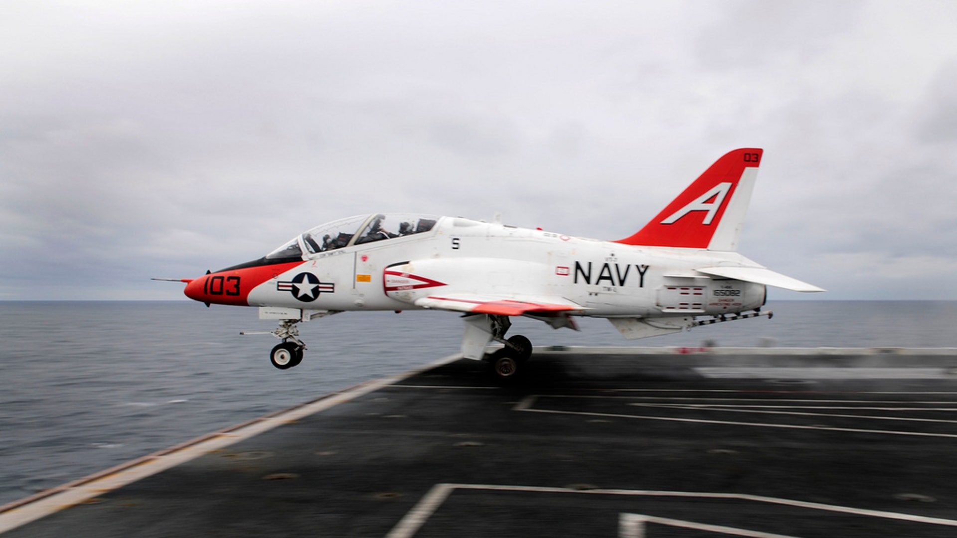 A_T45C_Goshawk_Takes_Off