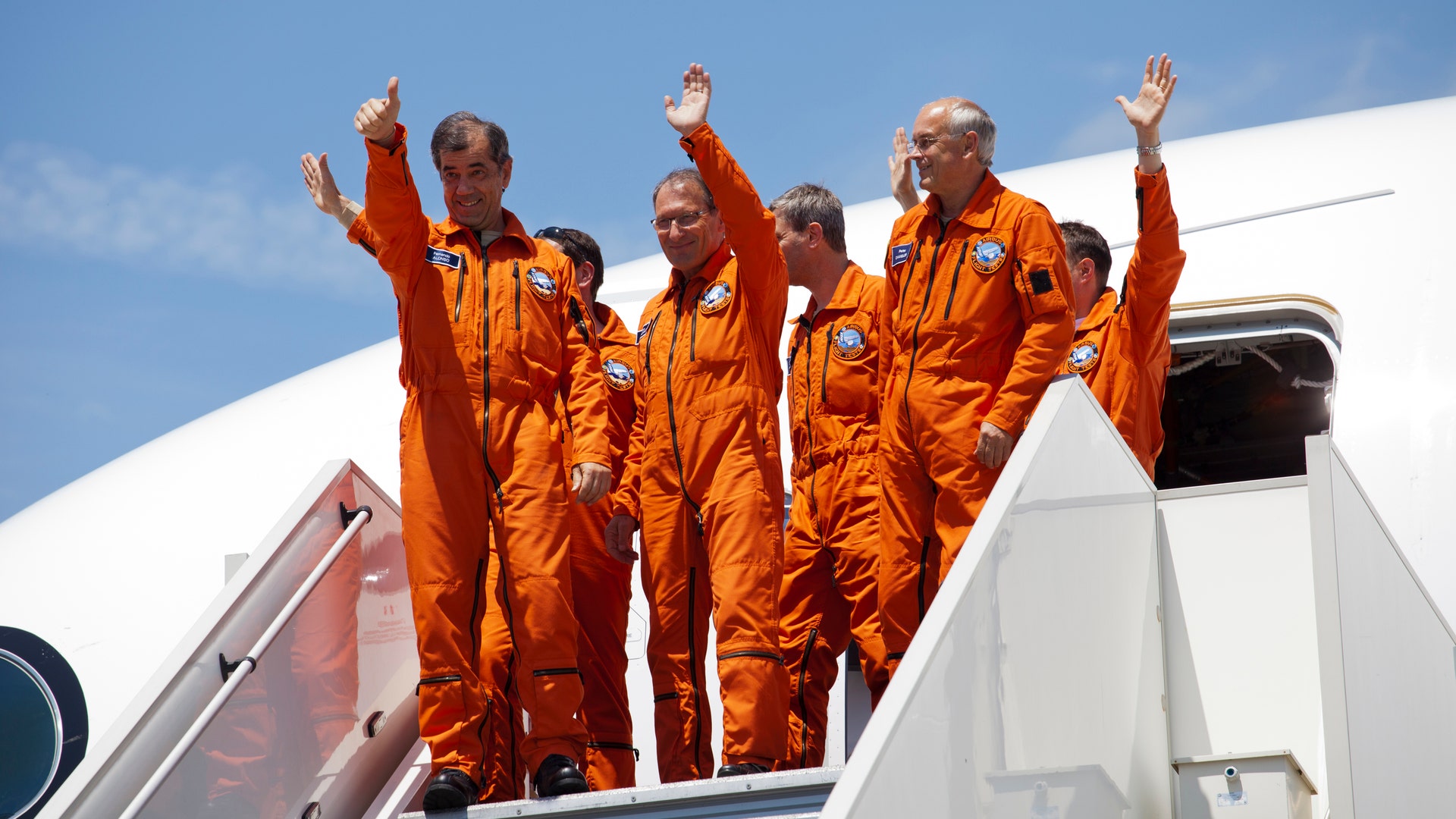 A350_XWB_after_first_landing2