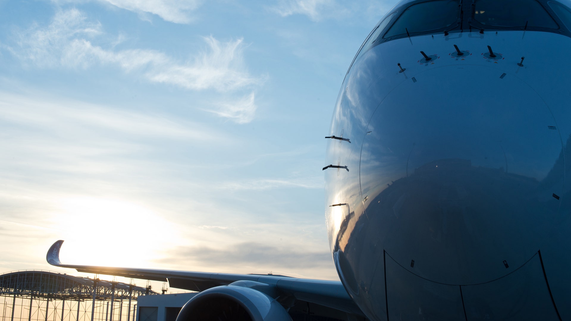 A350_XWB_nose_close_up__2_