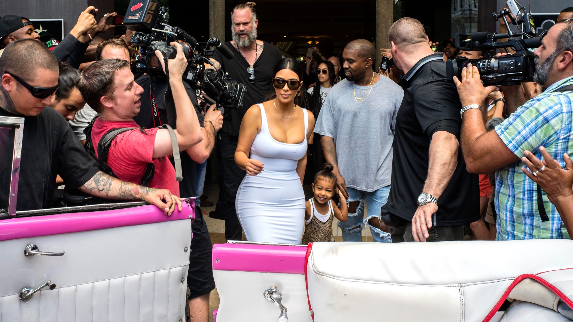 APTOPIX_Cuba_Kardashi_Garc