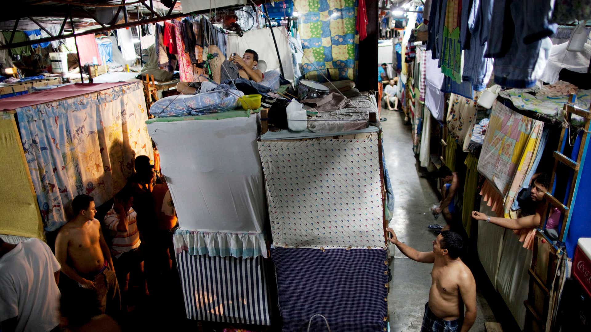 APTOPIX_Inside_Hondur_Plan