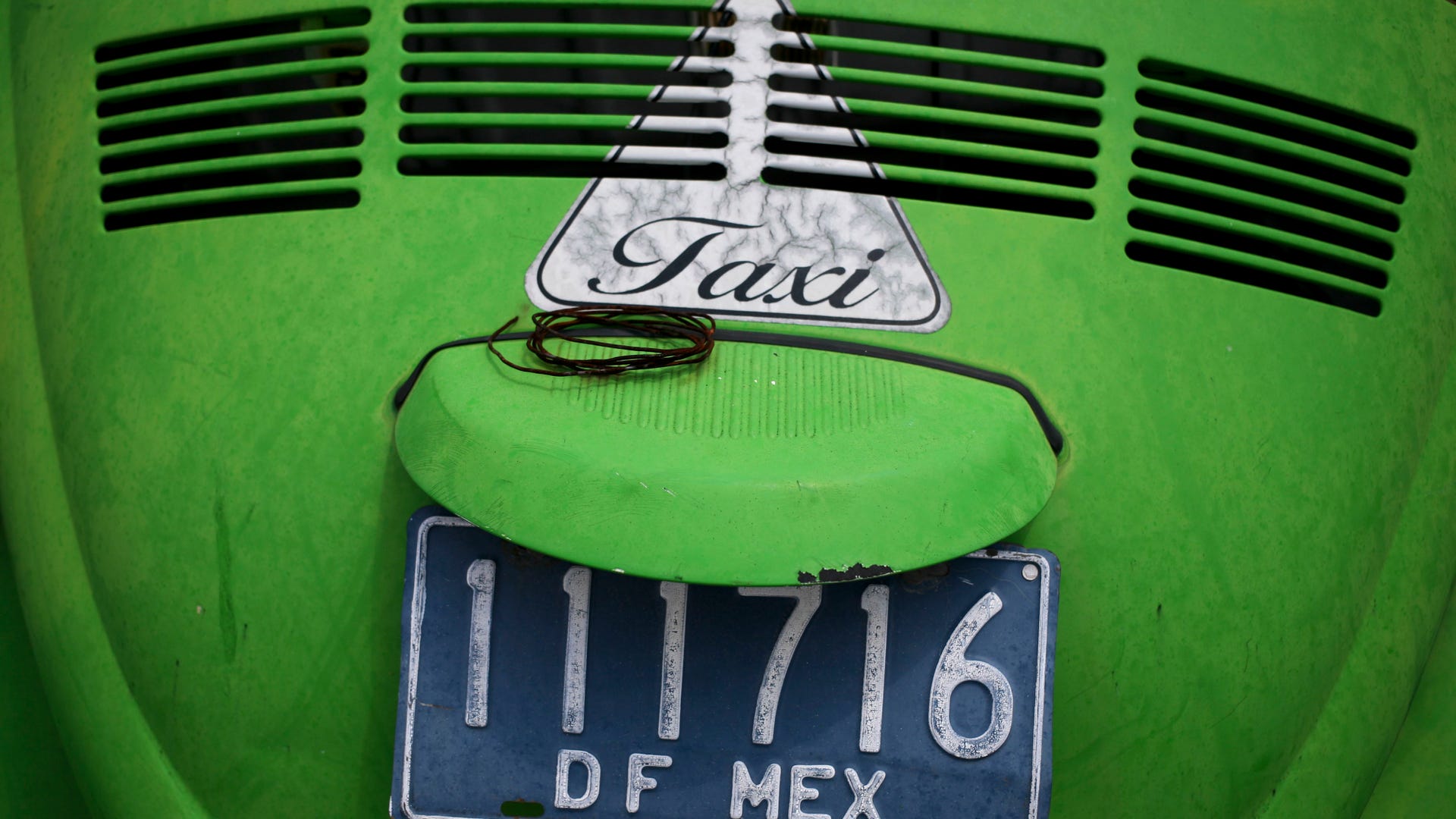 APTOPIX_Mexico_VW_Bee_Vros