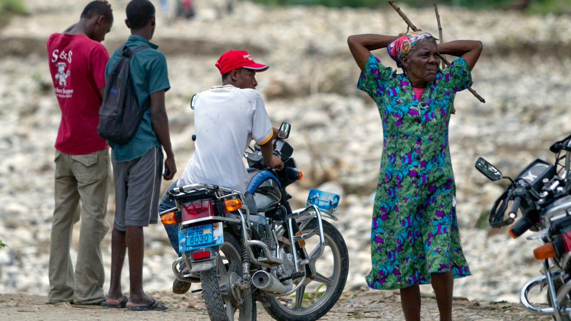 APTOPIX_Tropical_Weat_Grat