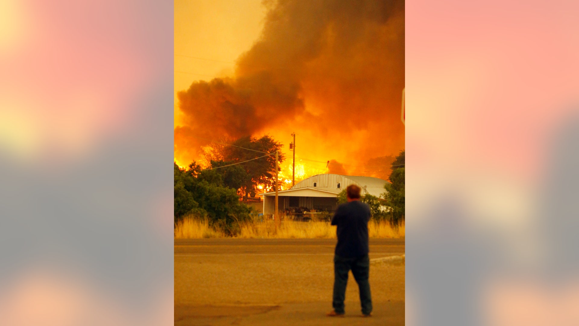 APTOPIX_Wildfires_Ari_Vros__1_