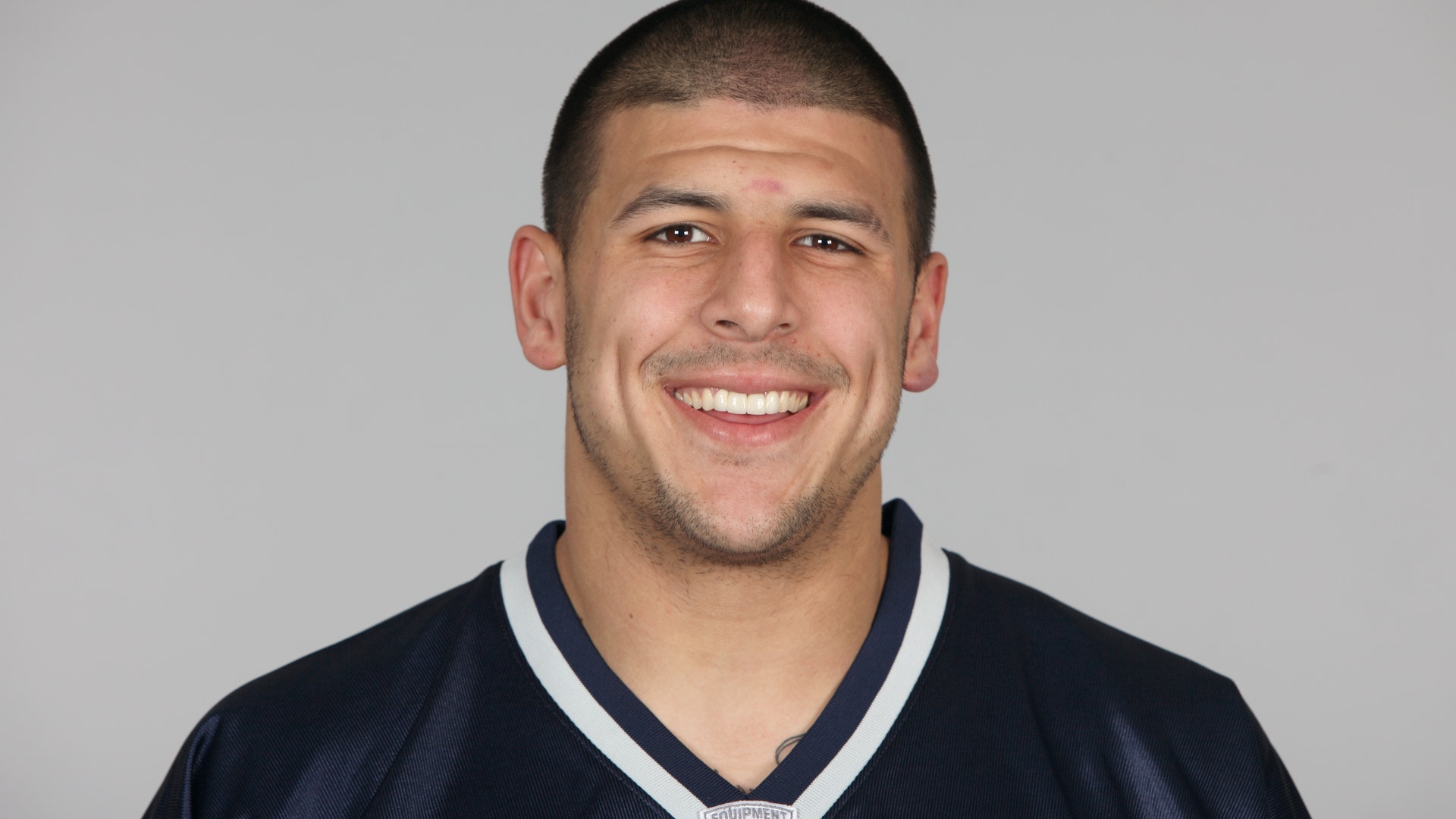 Aaron_Hernandez_23