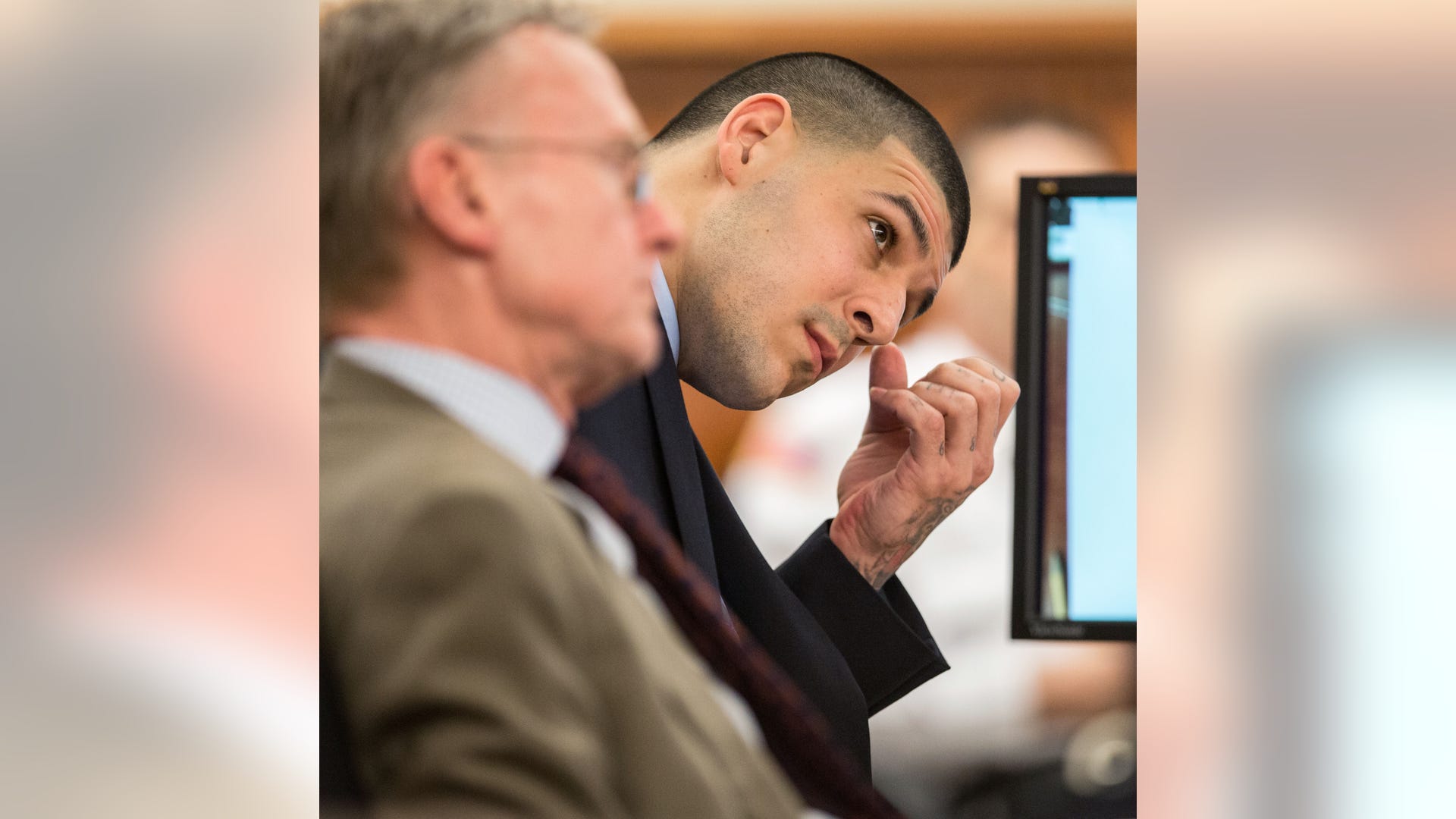 Aaron_Hernandez_Footb_Vros__5_