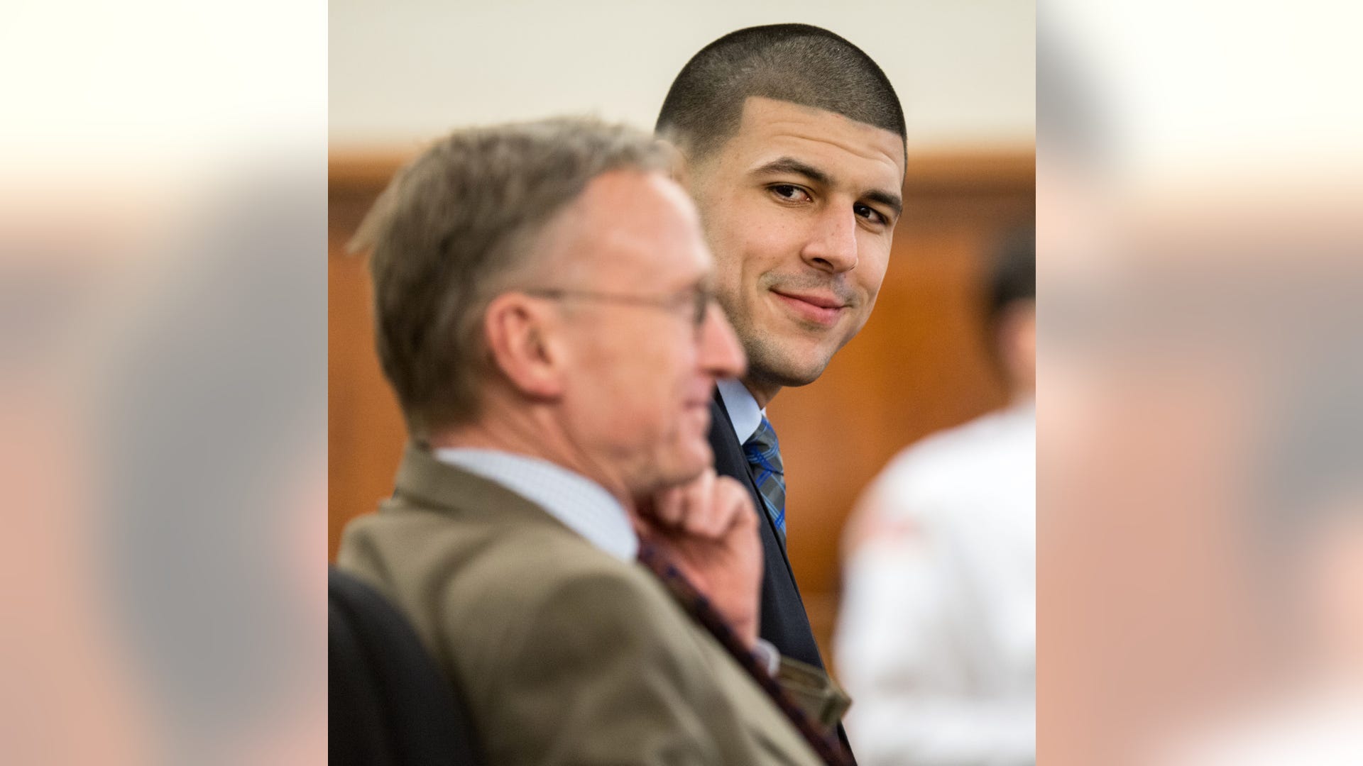 Aaron_Hernandez_Footb_Vros__7_