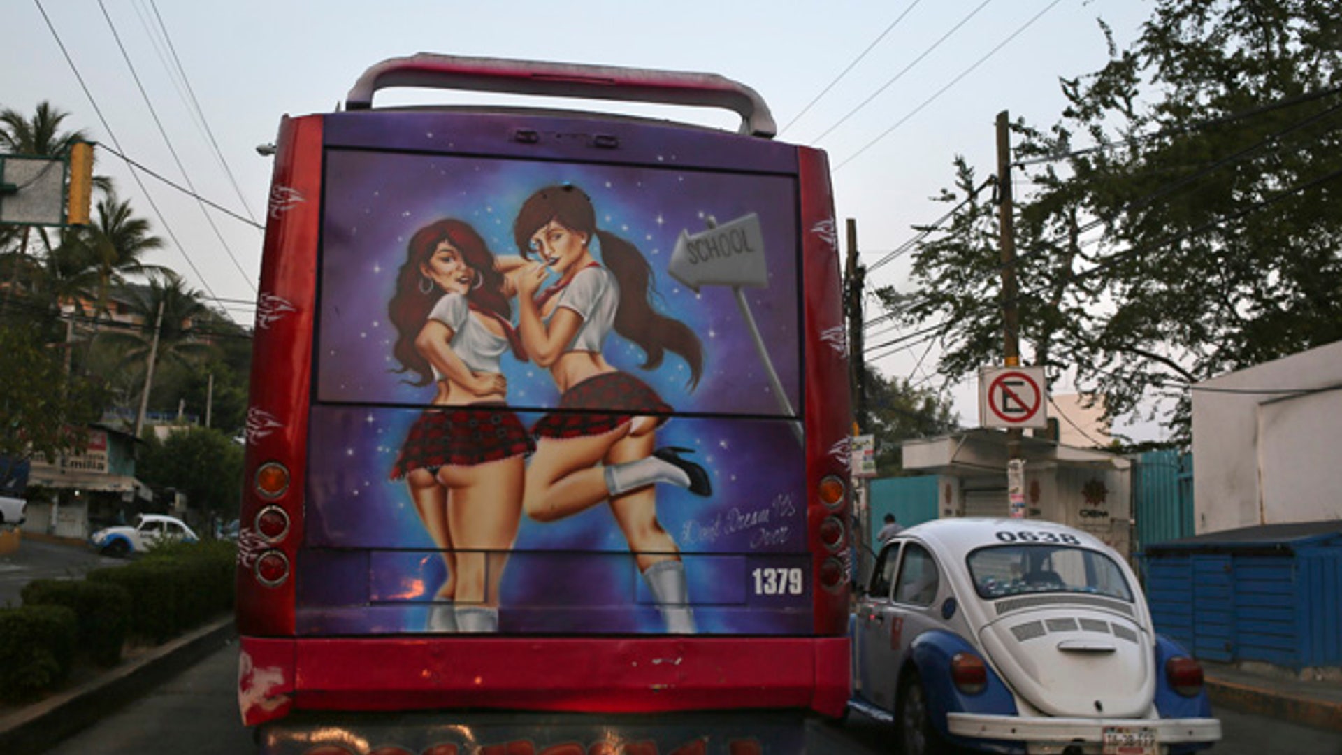 Acapulco_under_seige__11_