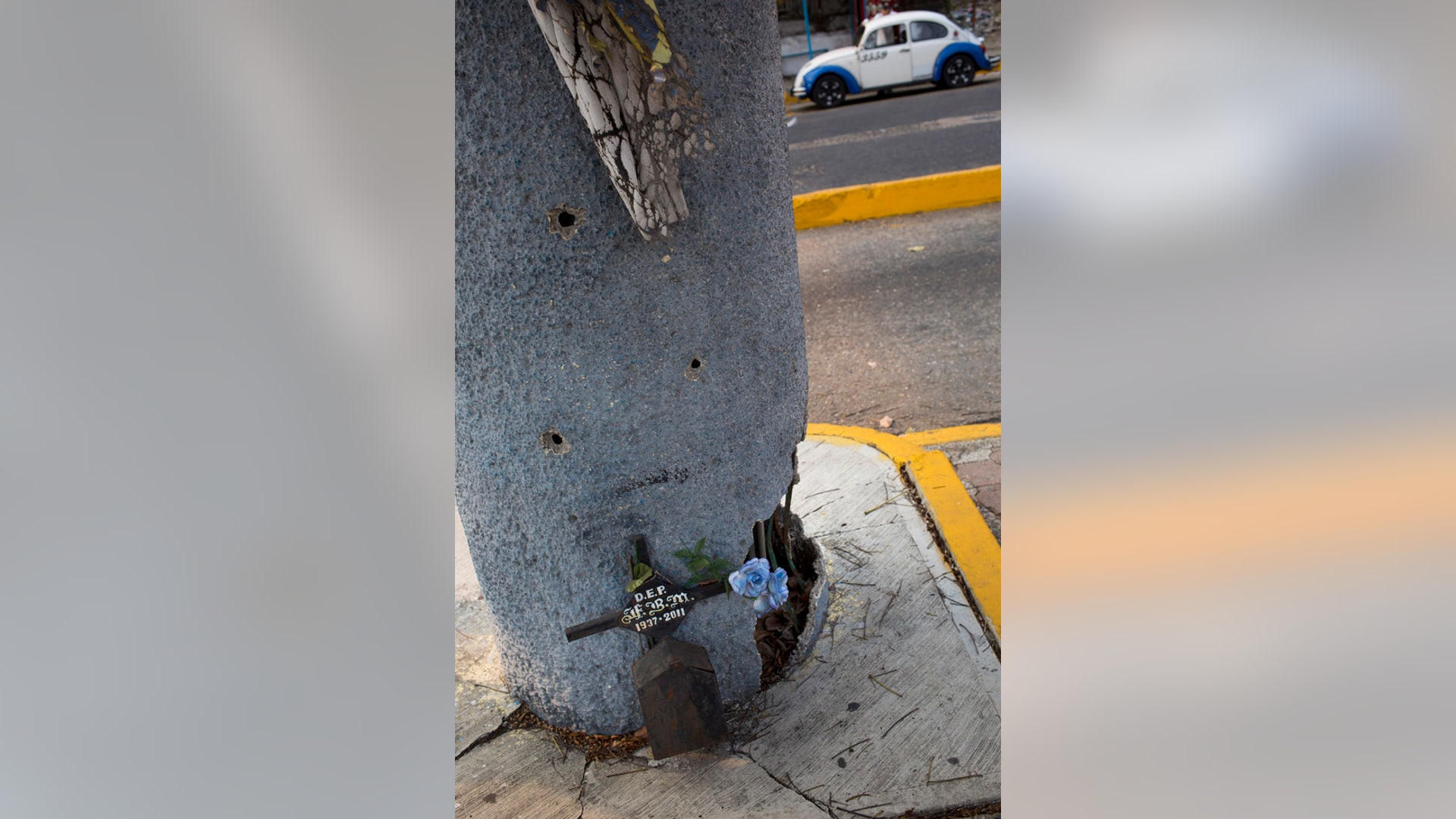 Acapulco_under_seige__5_