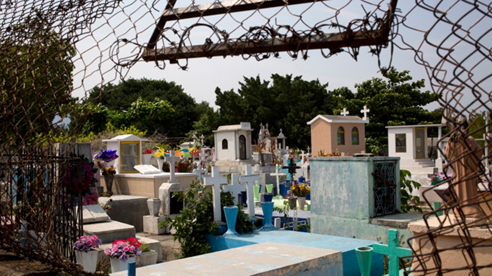 Acapulco_under_seige__6_