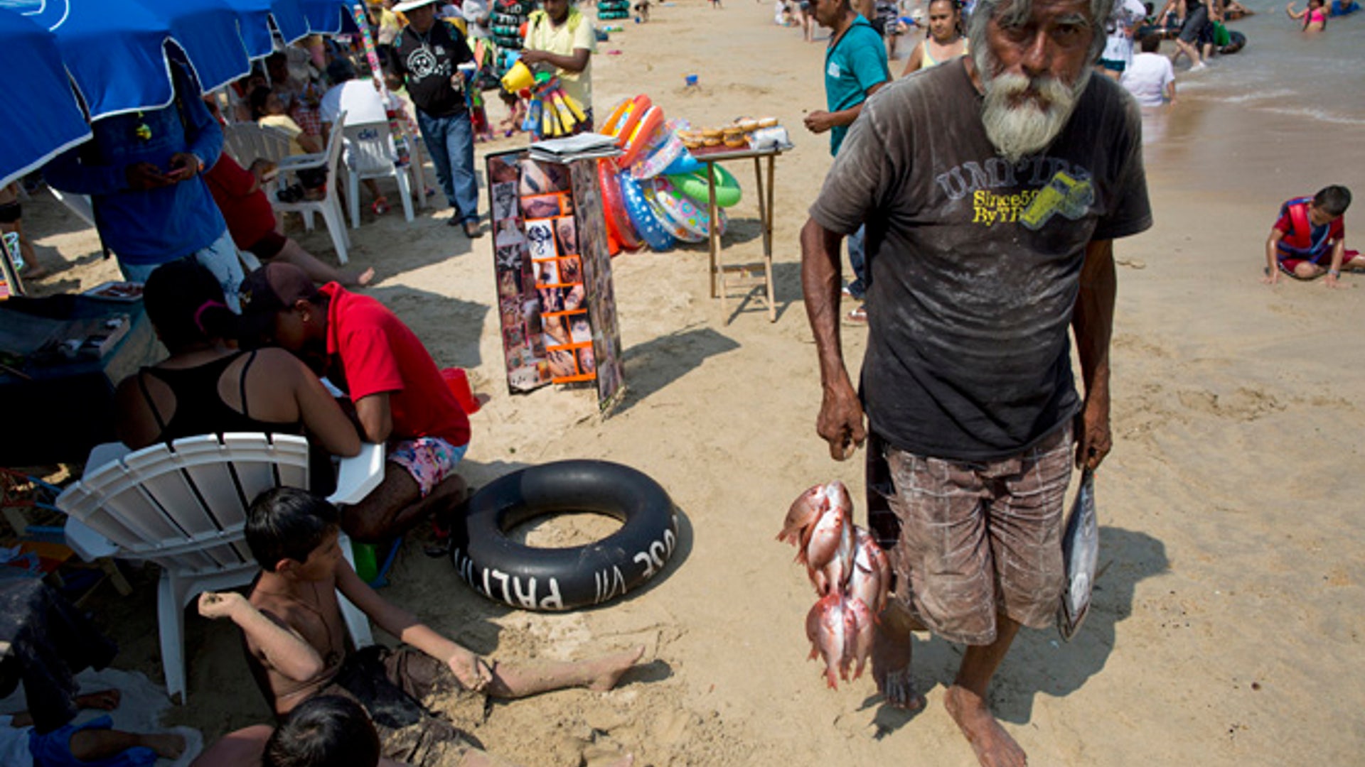 Acapulco_under_seige__7_