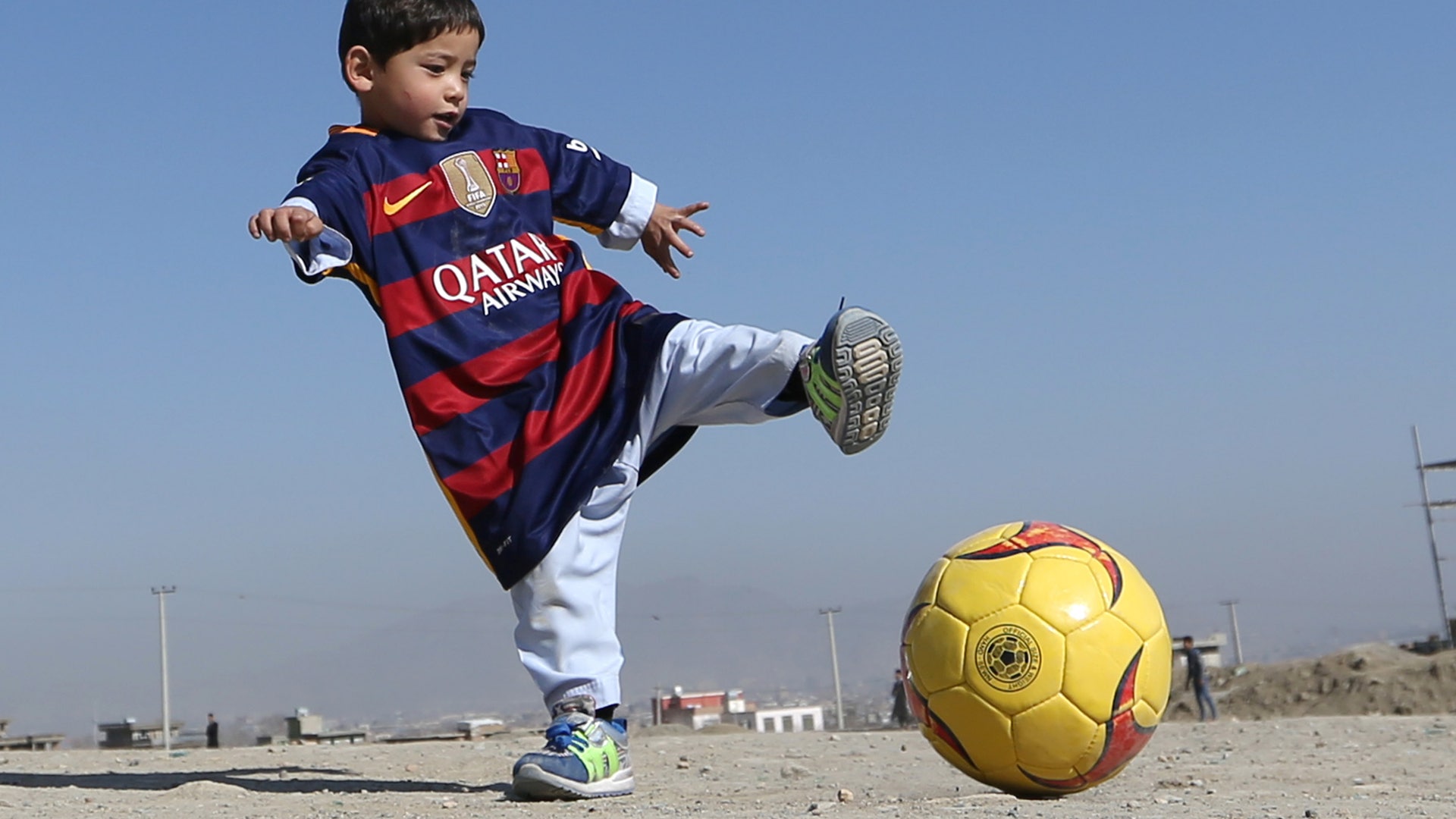 Afghanistan_Messi_Shi_Llen__1_