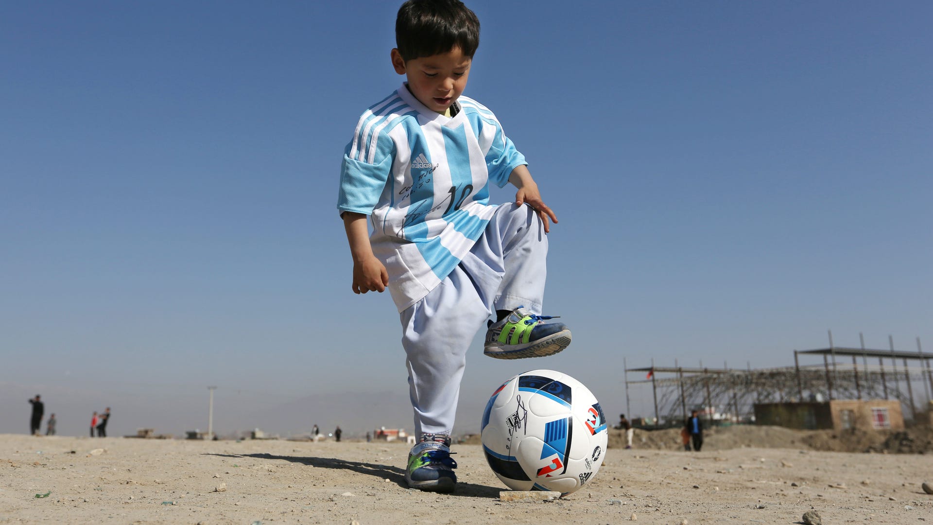 Afghanistan_Messi_Shi_Llen__7_