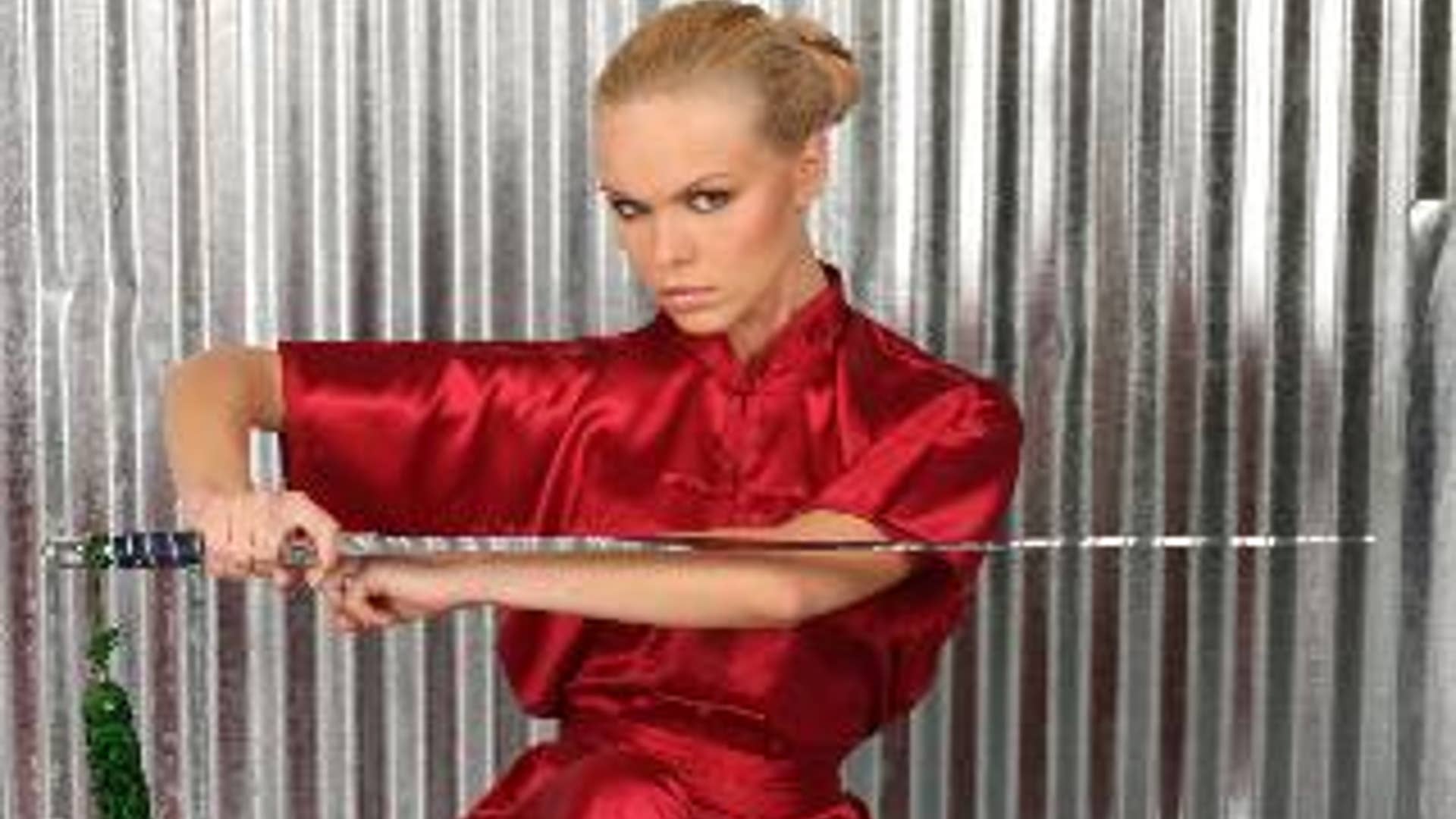 Anya_Monzikova_deeee