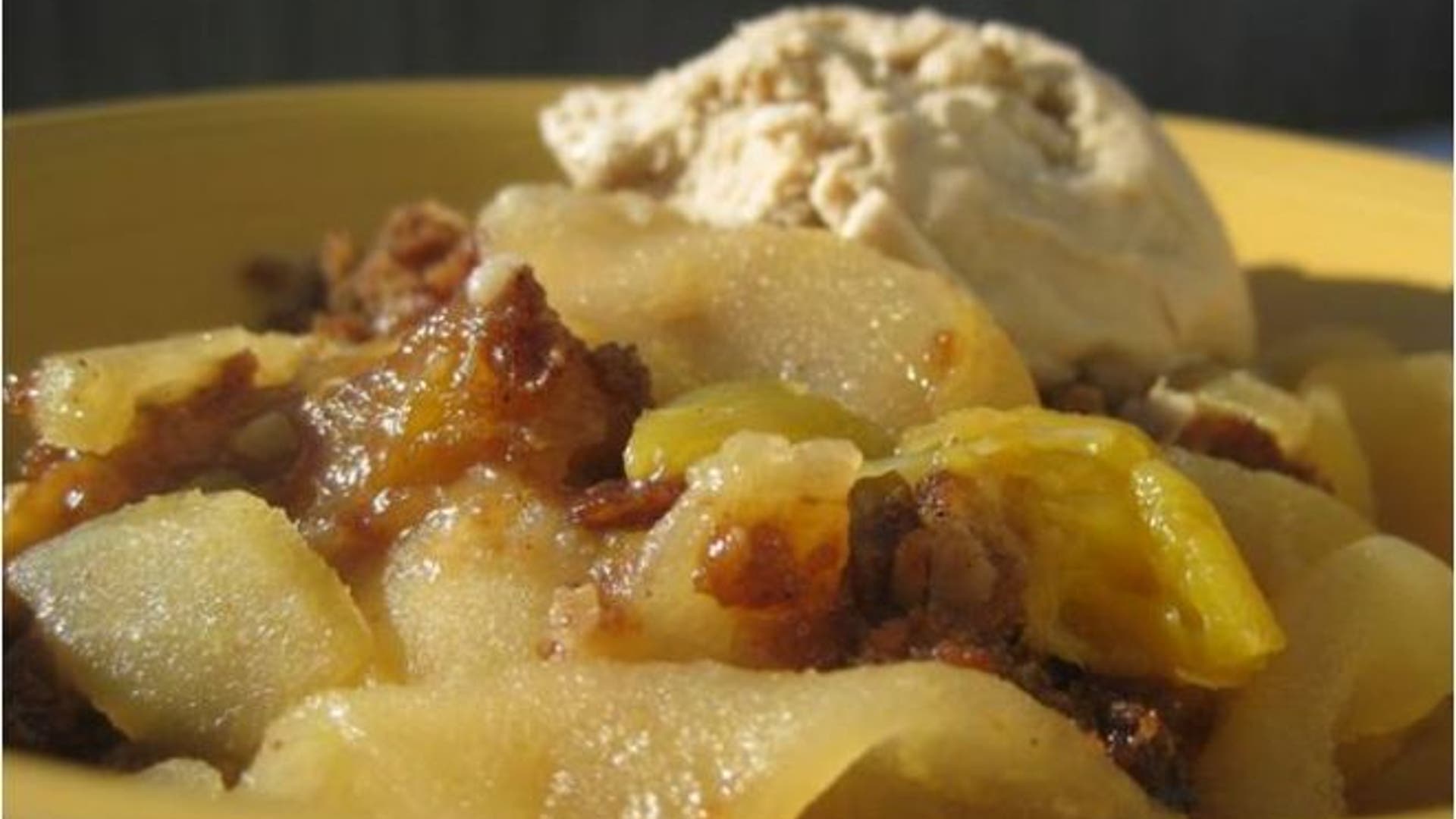 Apple, Mango, Guava Crisp