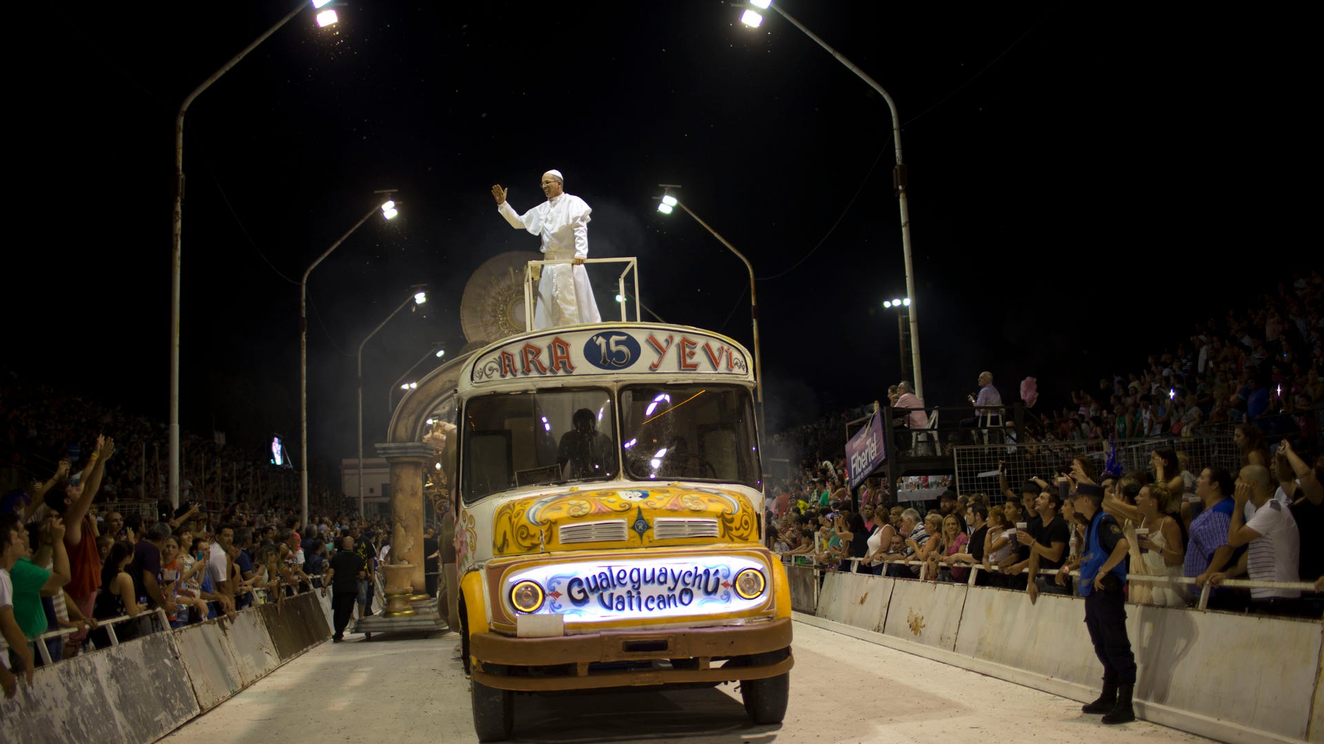 Argentina_samba_pope__2_