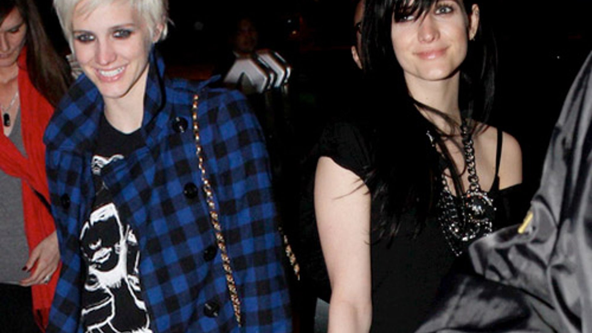 Ashlee_long_or_short