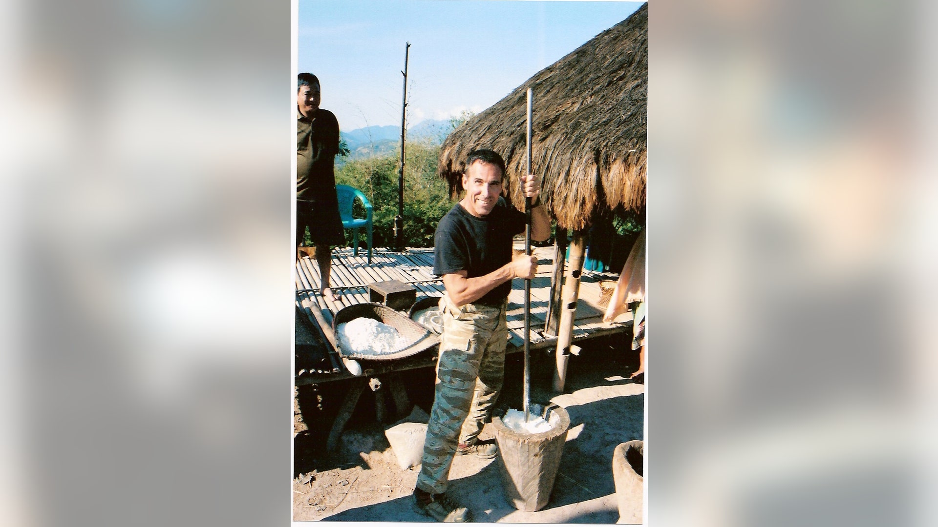 At_Abor_hut_in_Damroh_22