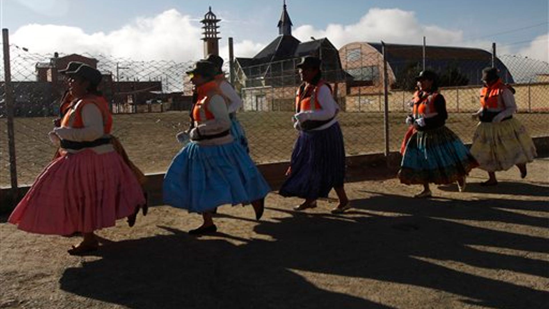 Bolivia_Cholitas